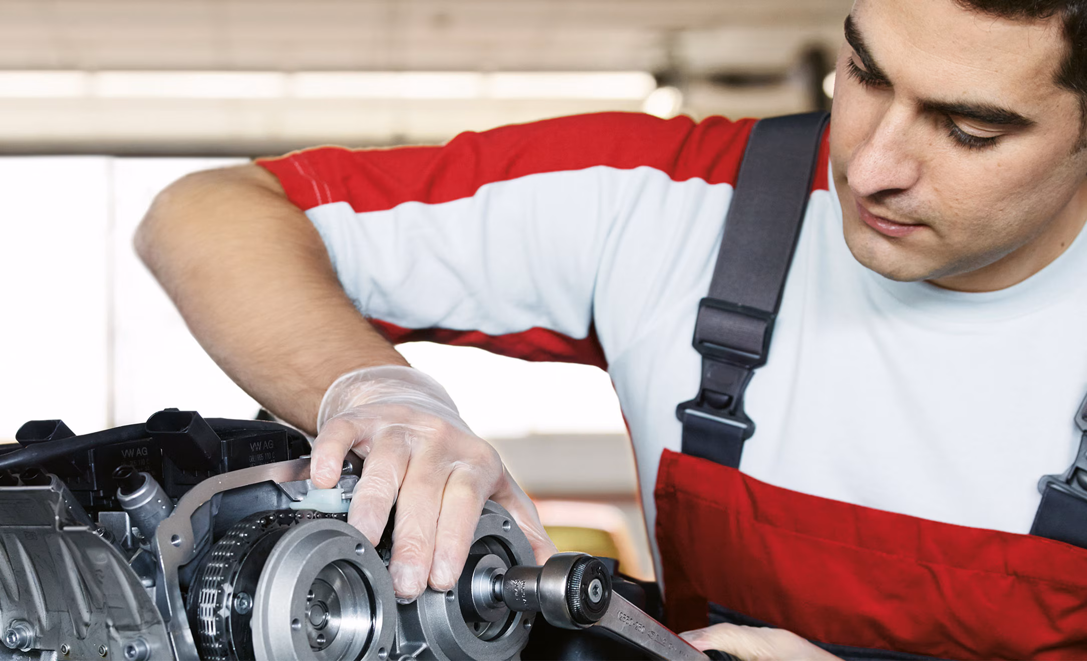 Automechaniker der Arbeitet