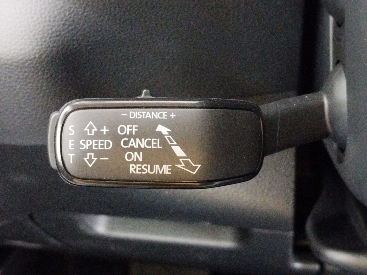 Skoda Karoq 2.0 TDI Tour DSG 360*4xSHZ*ACC*AHK*AUT*LED – Bild 23