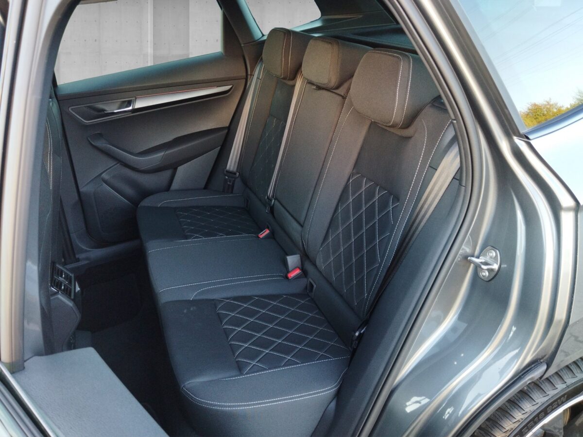 Skoda Karoq 1.5 TSI Sportline DSG Matrix*2xKlima*ACC – Bild 9
