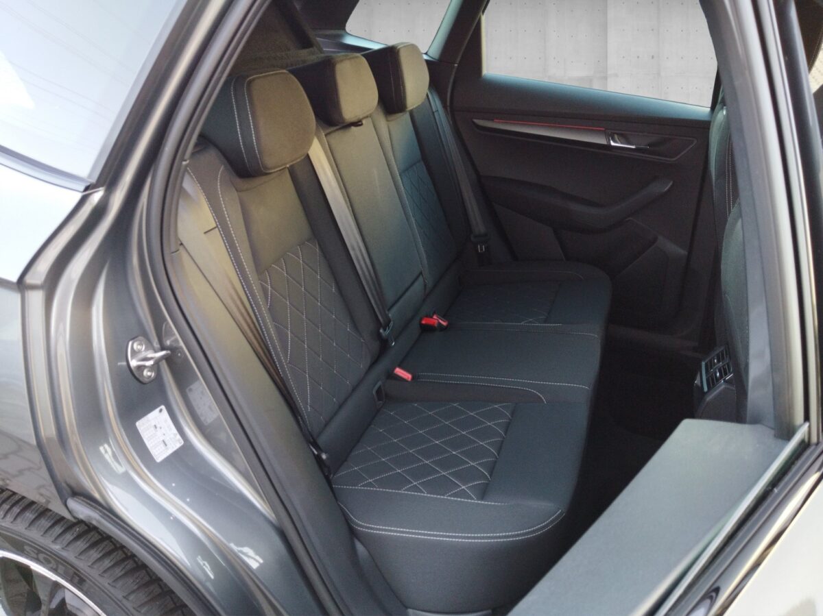 Skoda Karoq 1.5 TSI Sportline DSG Matrix*2xKlima*ACC – Bild 18