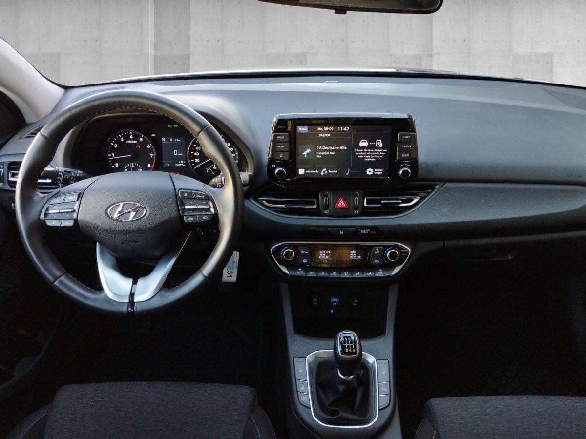 Hyundai i30 FL Kombi 1.5 T-GDI 48V-Hybrid Trend DynLicht – Bild 13