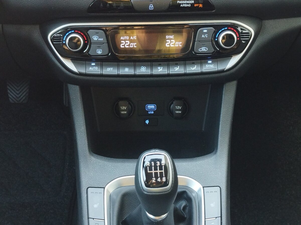 Hyundai i30 FL Kombi 1.5 T-GDI 48V-Hybrid Trend DynLicht – Bild 14
