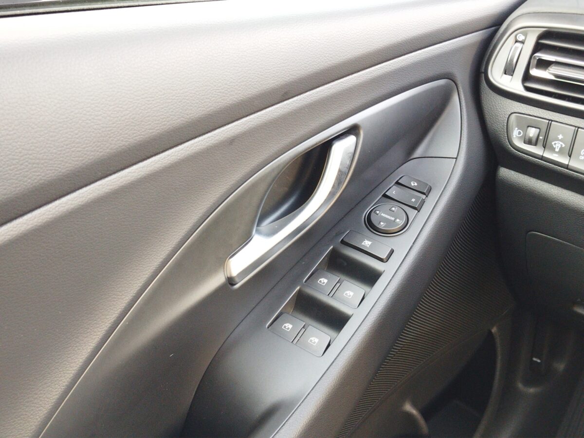 Hyundai i30 FL Kombi 1.0 T-GDI Advantage DynLicht*Kam. – Bild 12