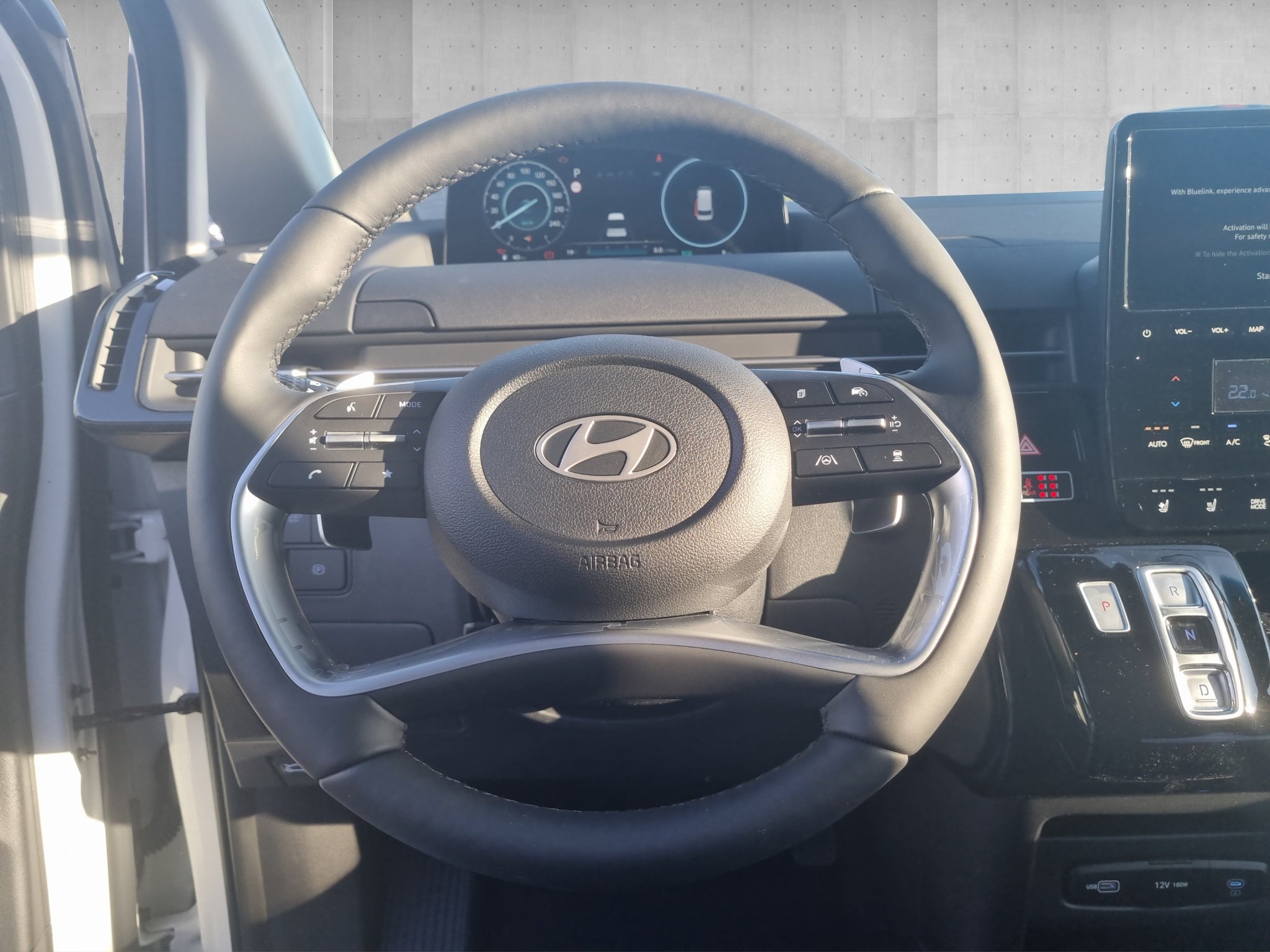 Hyundai STARIA 1.6 T-GDI HEV Prime Aut. *9-Sitzer*ACC*LED* – Bild 9