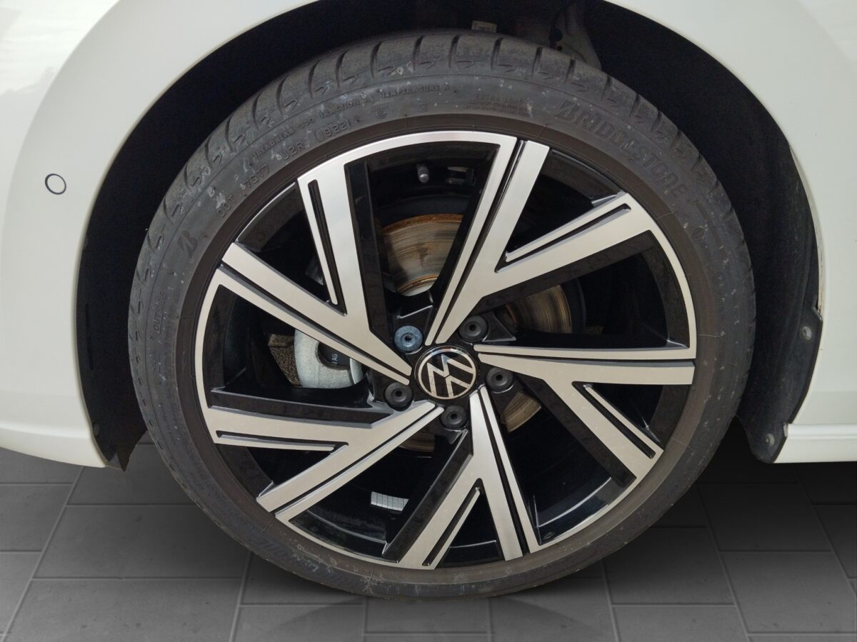 VW Golf VIII 2.0 TDI Style DSG ACC*AHK*AUT*DynLicht – Bild 20