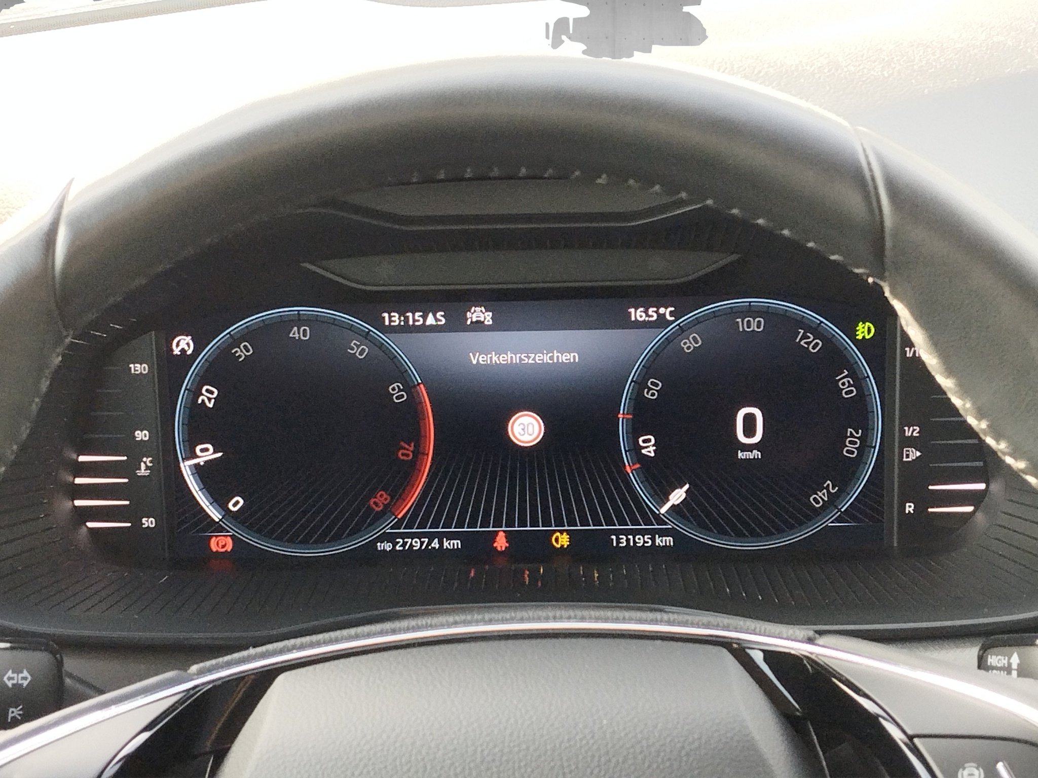 Skoda Kamiq 1.5 TSI Style AHK*Fernlichtass.*Kam.*KlimaA – Bild 11