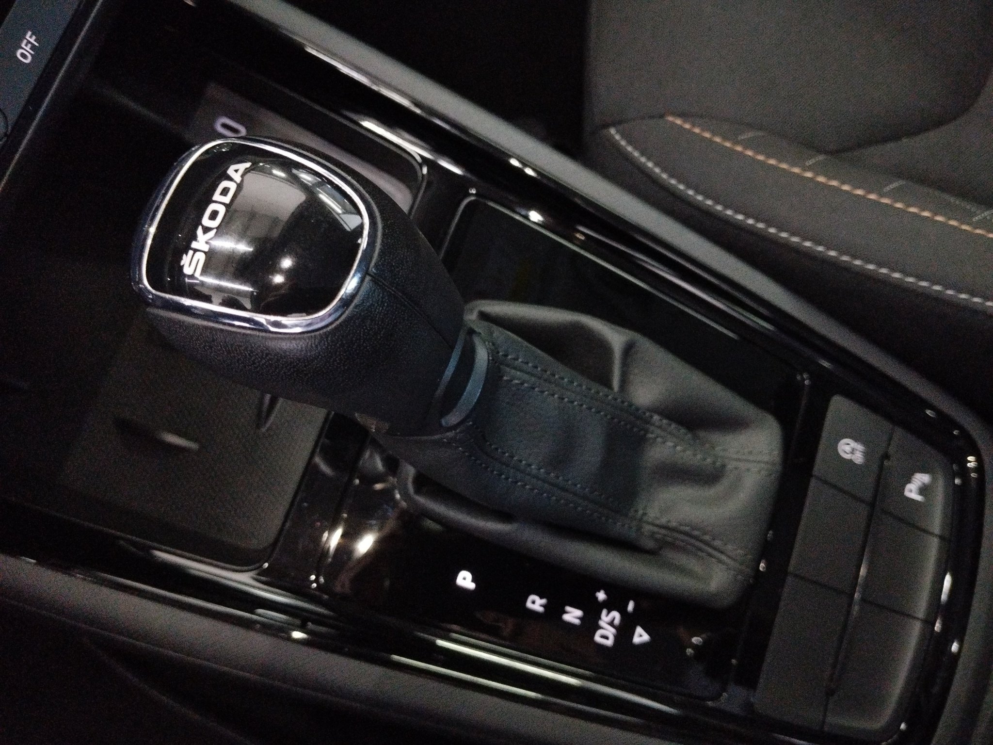 Skoda Scala 1.5 TSI Drive 125 DSG ACC*AUT*Kam.*KeyLess – Bild 28