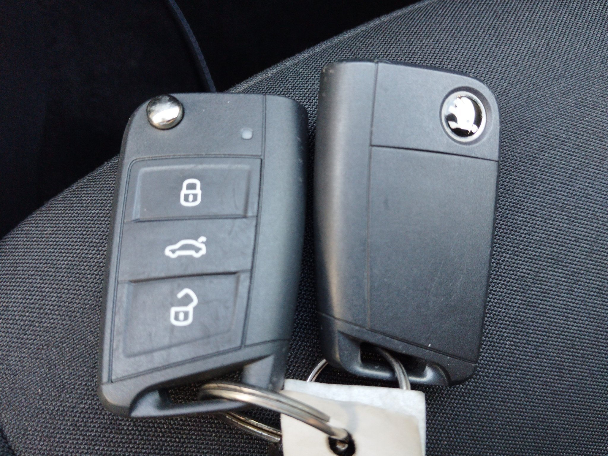 Skoda Scala 1.5 TSI Drive 125 DSG ACC*AUT*Kam.*KeyLess – Bild 29