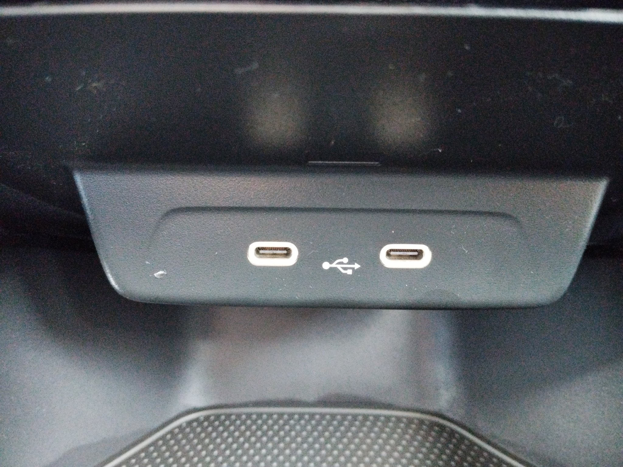 Skoda Fabia 1.0 TSI Essence *LED*LM*PDC*SHZ*SpurH* – Bild 24