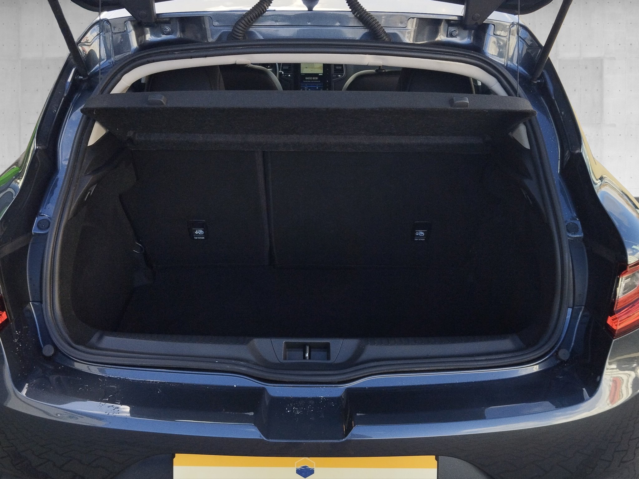 Renault Megane IV 1.2 TCe 130 Energy Intens. *DynLicht*LM – Bild 17