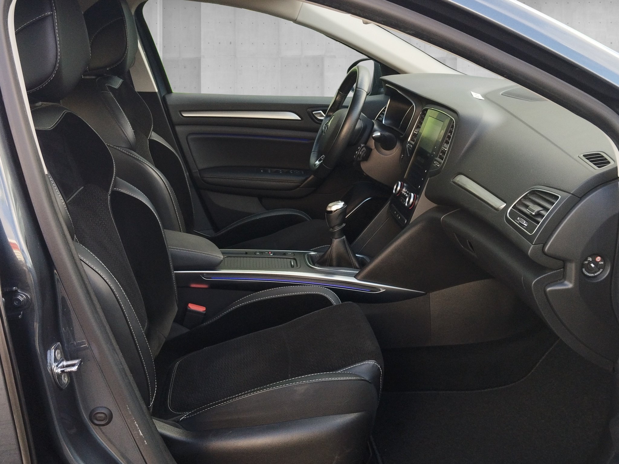 Renault Megane IV 1.2 TCe 130 Energy Intens. *DynLicht*LM – Bild 19