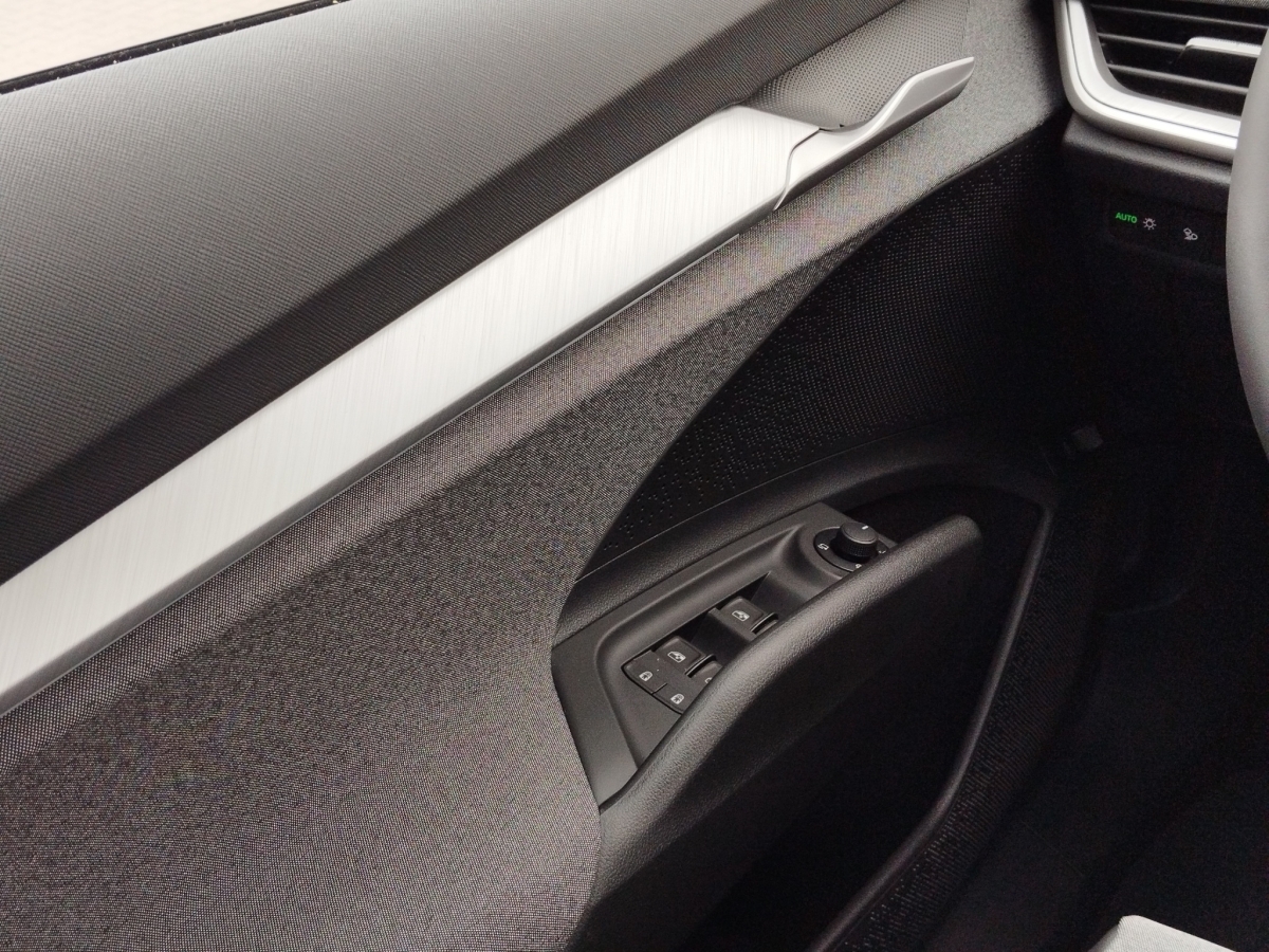 Skoda Enyaq 60 Automatik 4xSHZ*ACC*AHK*AUT*Kam.*KlimaA – Bild 14