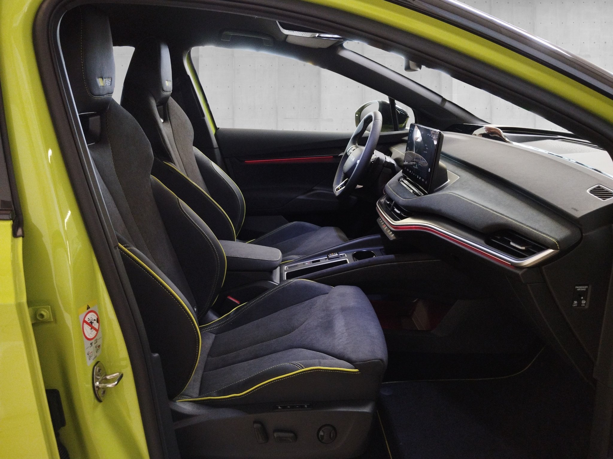 Skoda Elroq RS Automatik 4x4 *360°*4xSHZ*ACC*AHK*AUT*LM – Bild 19