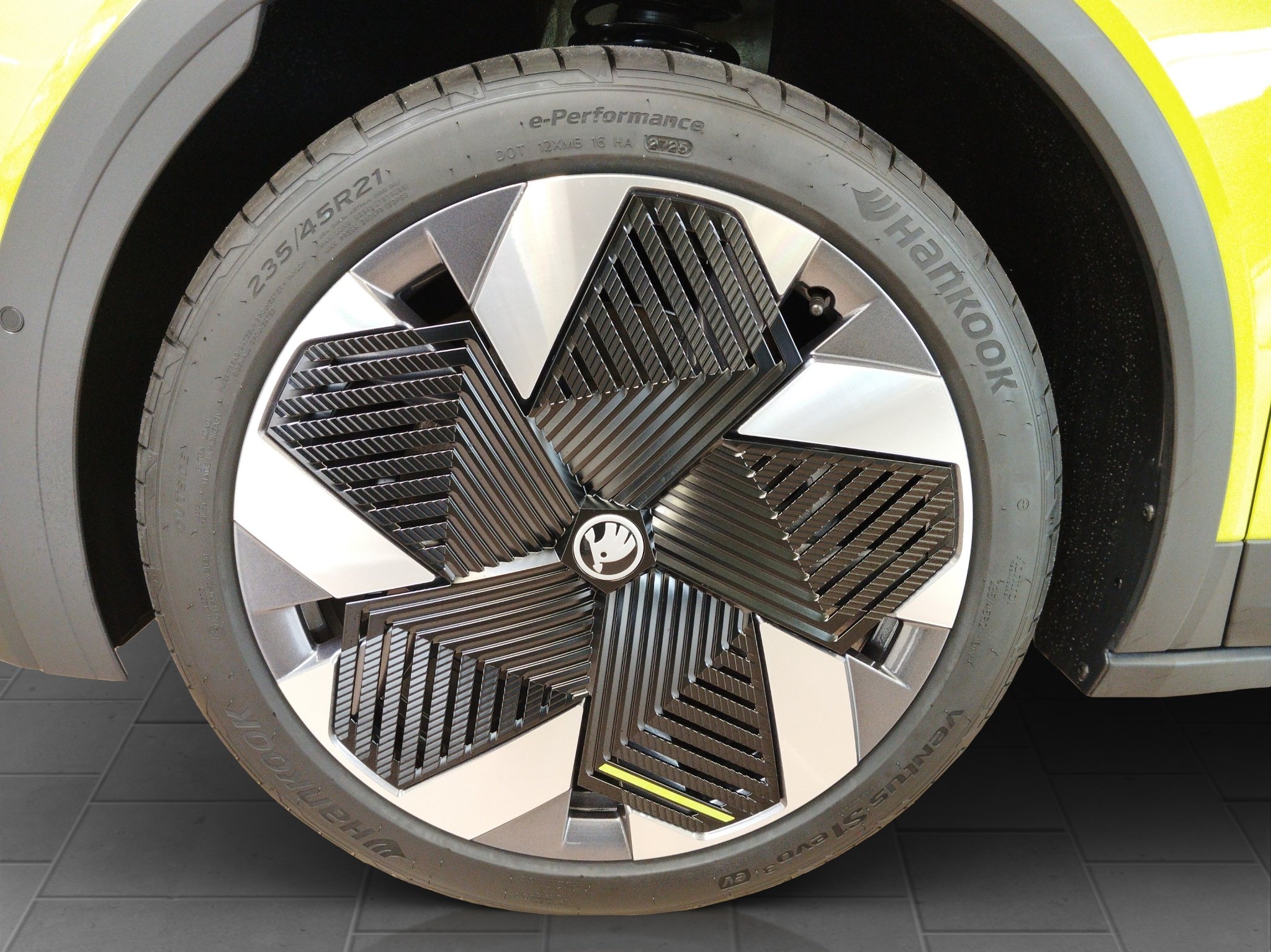 Skoda Elroq RS Automatik 4x4 *360°*4xSHZ*ACC*AHK*AUT*LM – Bild 20