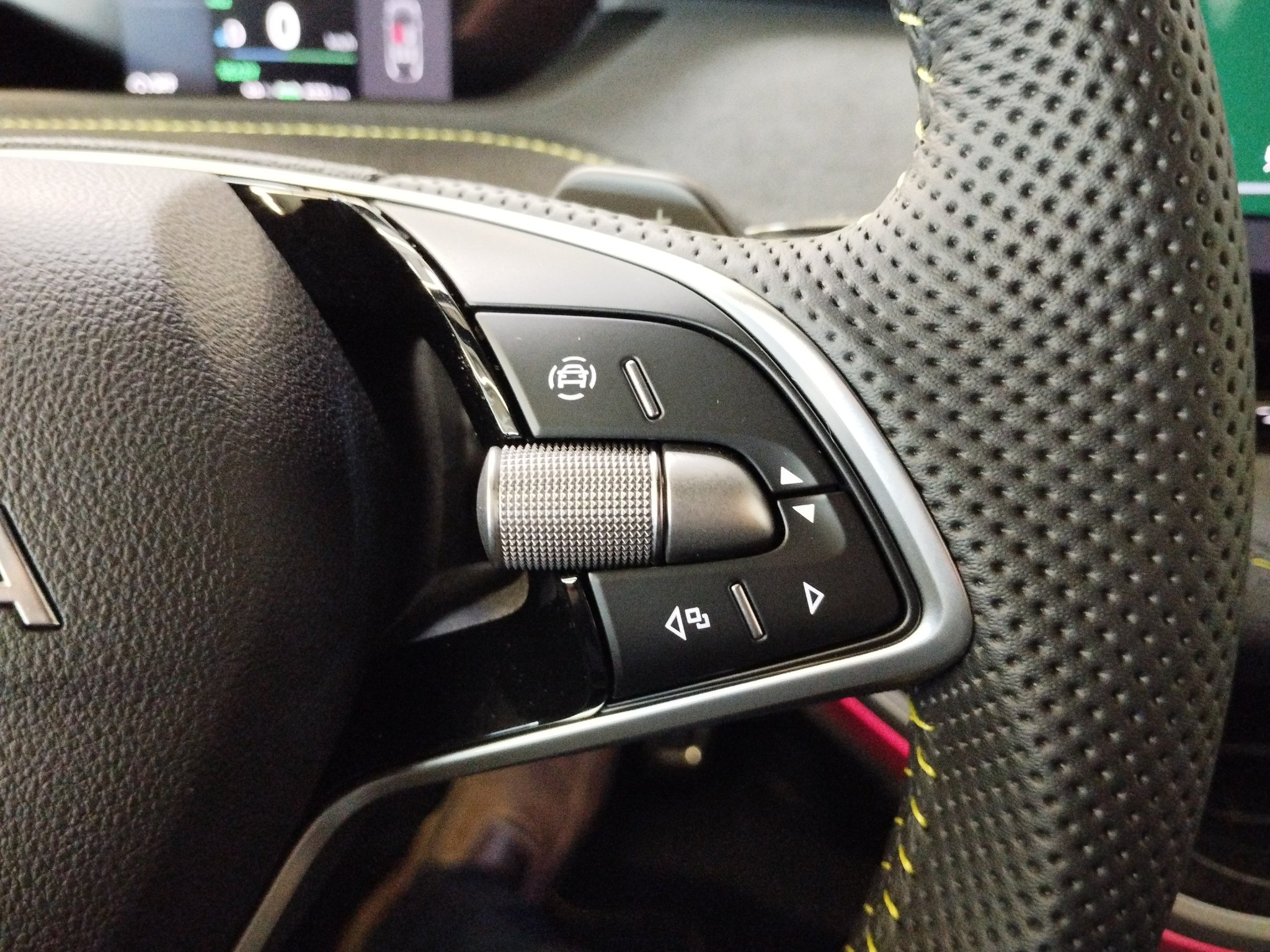 Skoda Elroq RS Automatik 4x4 *360°*4xSHZ*ACC*AHK*AUT*LM – Bild 27