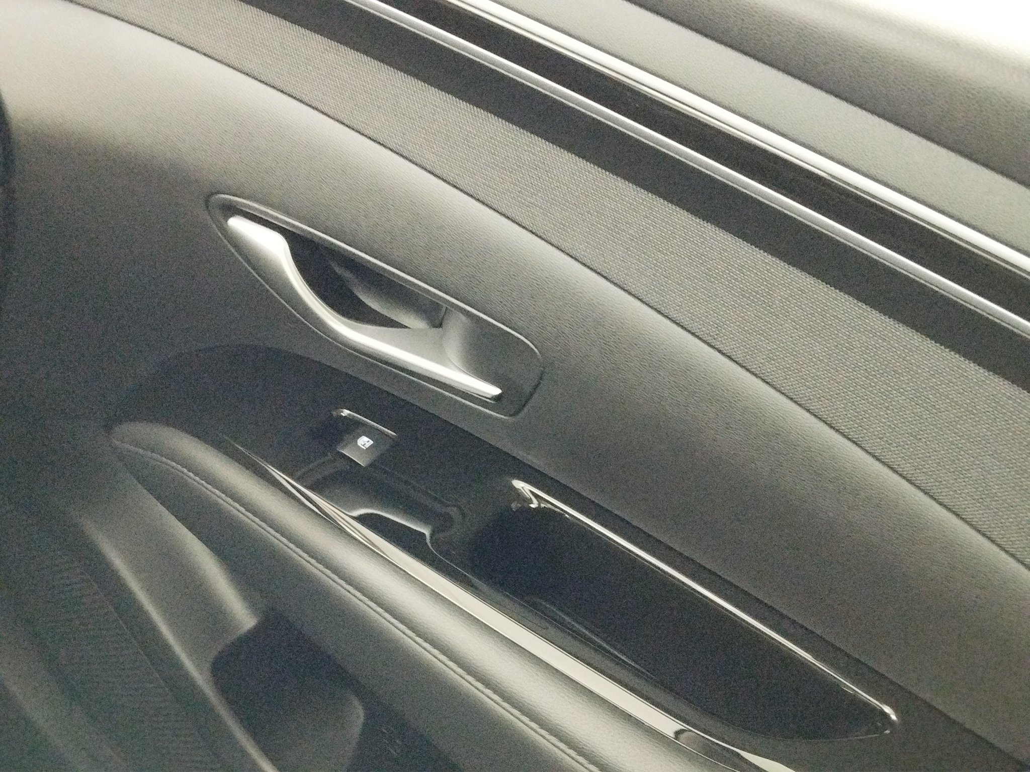 Hyundai TUCSON 1.6 T-GDi Hybrid Select 4WD Automatik AUT – Bild 16