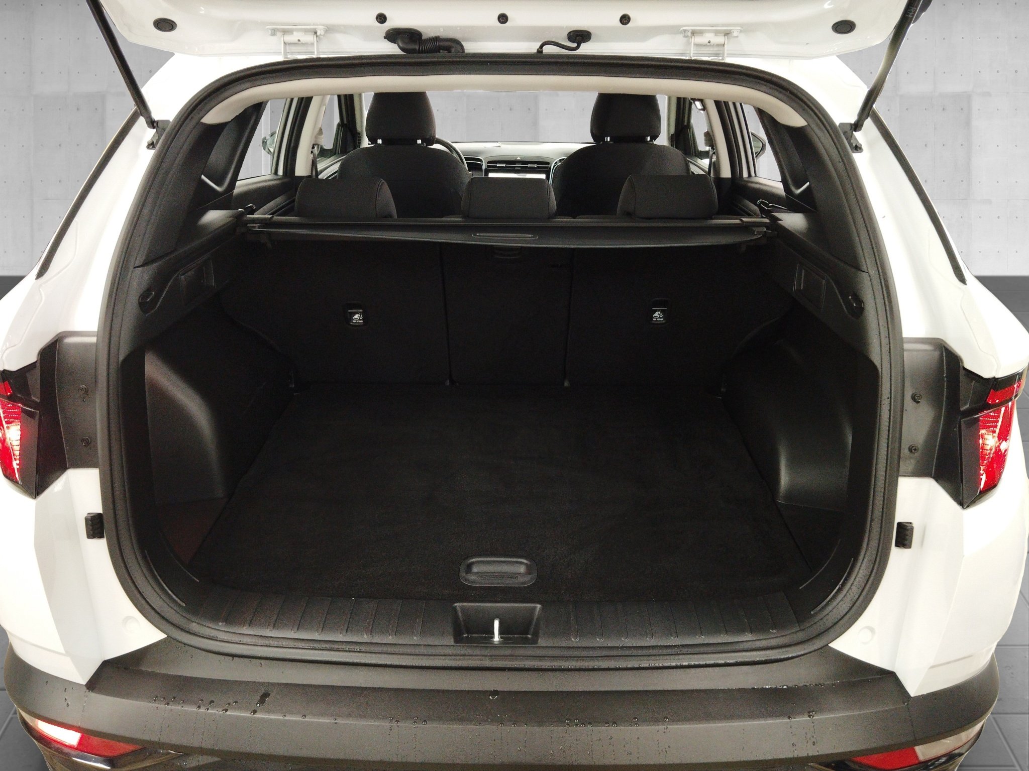 Hyundai TUCSON 1.6 T-GDi Hybrid Select 4WD Automatik AUT – Bild 17