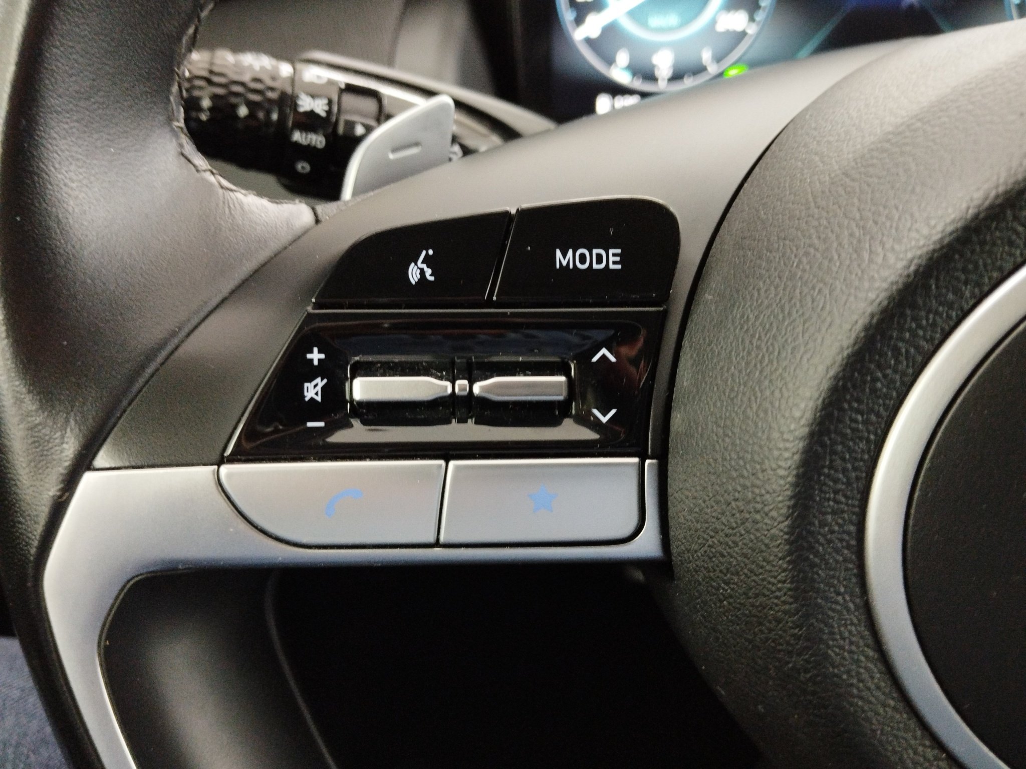 Hyundai TUCSON 1.6 T-GDi Hybrid Select 4WD Automatik AUT – Bild 21