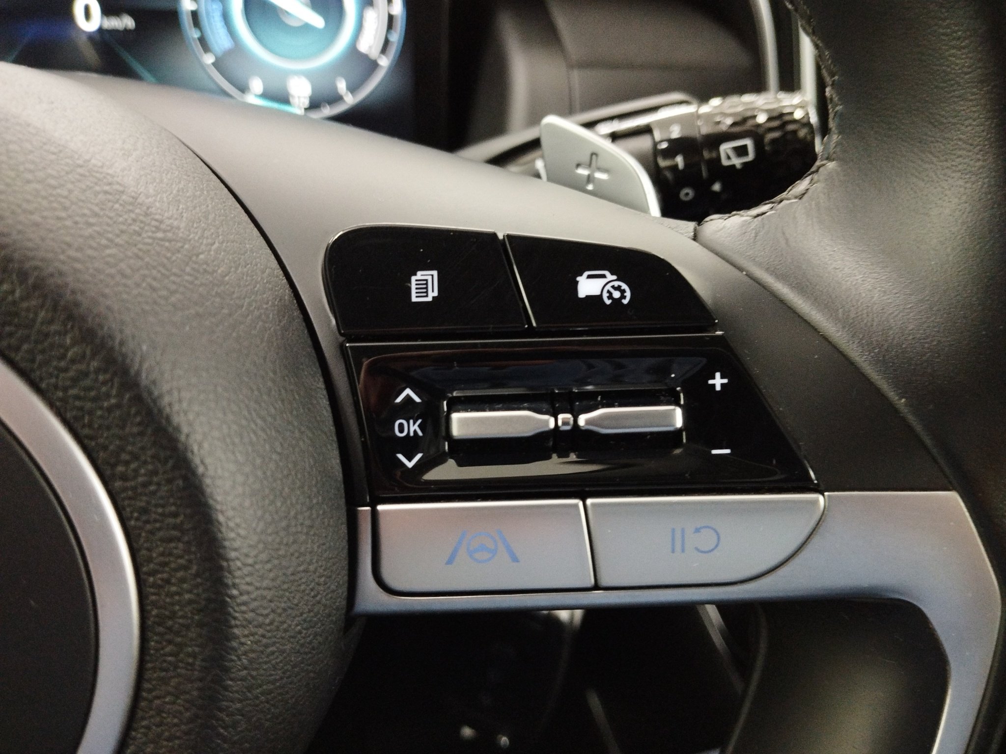 Hyundai TUCSON 1.6 T-GDi Hybrid Select 4WD Automatik AUT – Bild 22