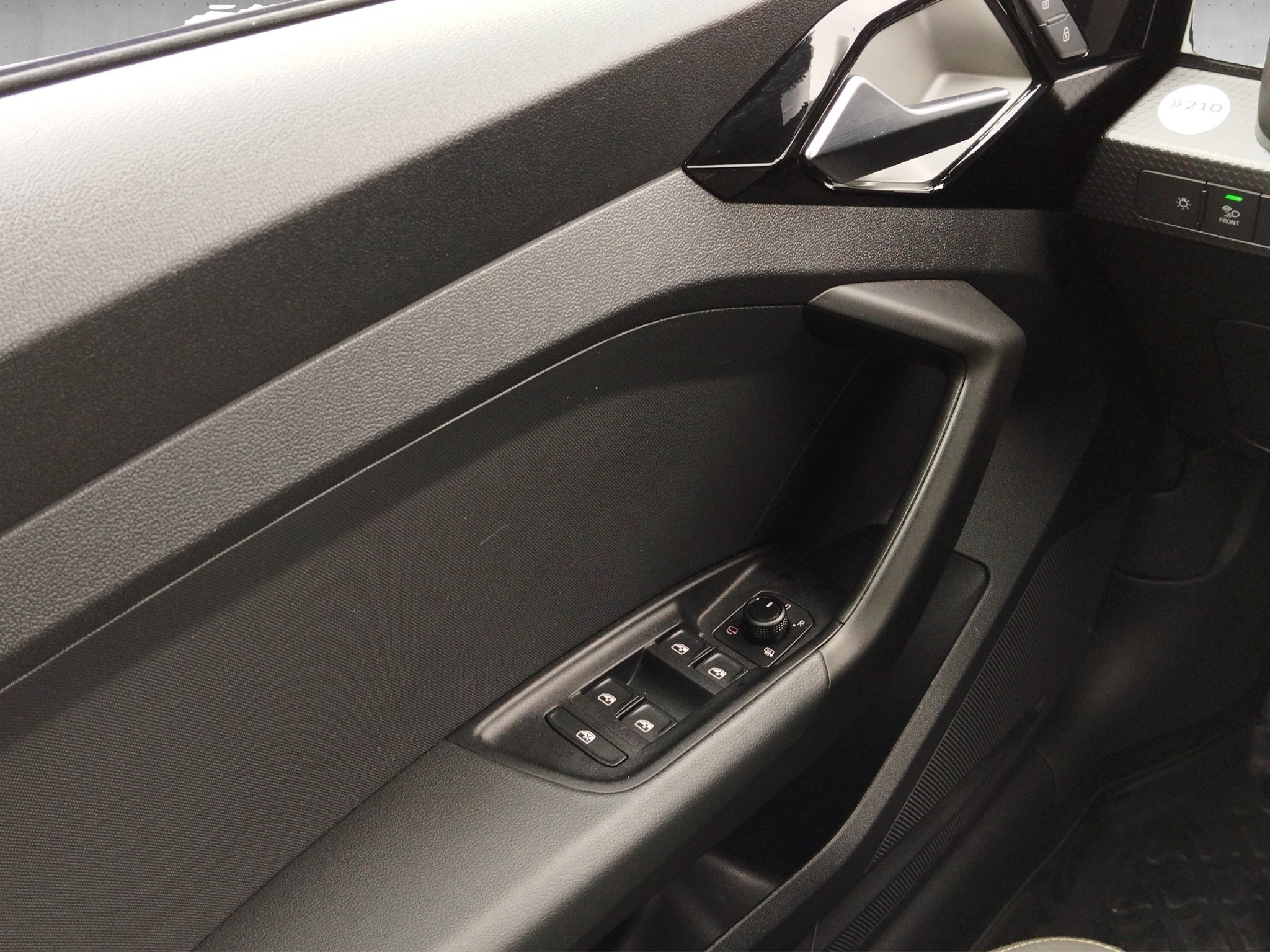 Audi A1 Sportback 1.5 TFSI S line DSG AUT*DynLicht*LM – Bild 12