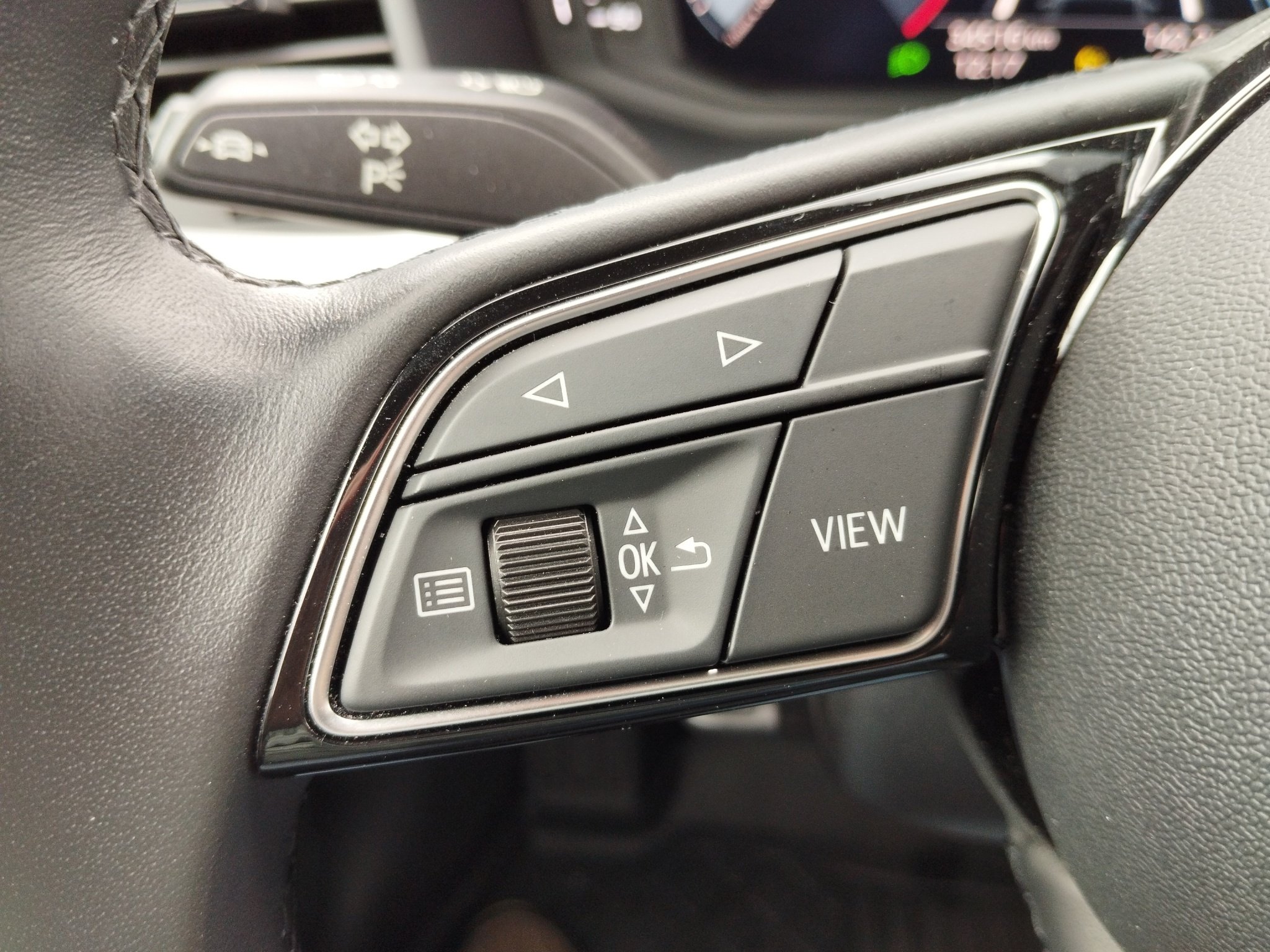 Audi A1 Sportback 1.5 TFSI S line DSG AUT*DynLicht*LM – Bild 22