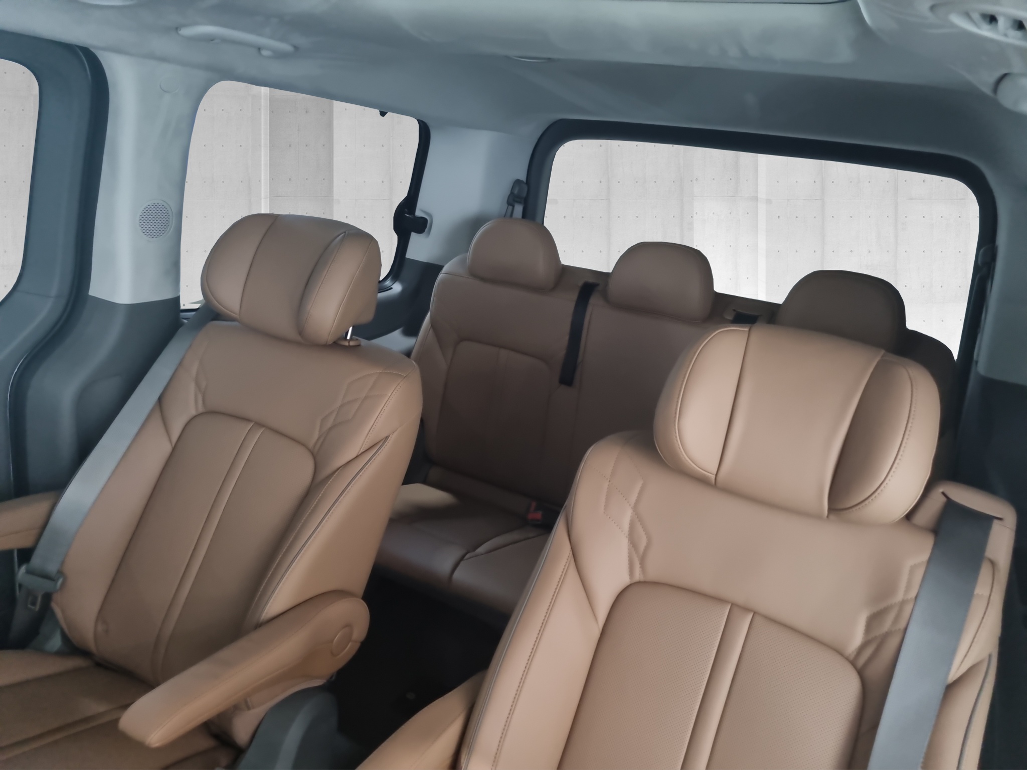 Hyundai STARIA 1.6 T-GDi HEV Signatur Aut. 2xKlima*4xSHZ – Bild 8