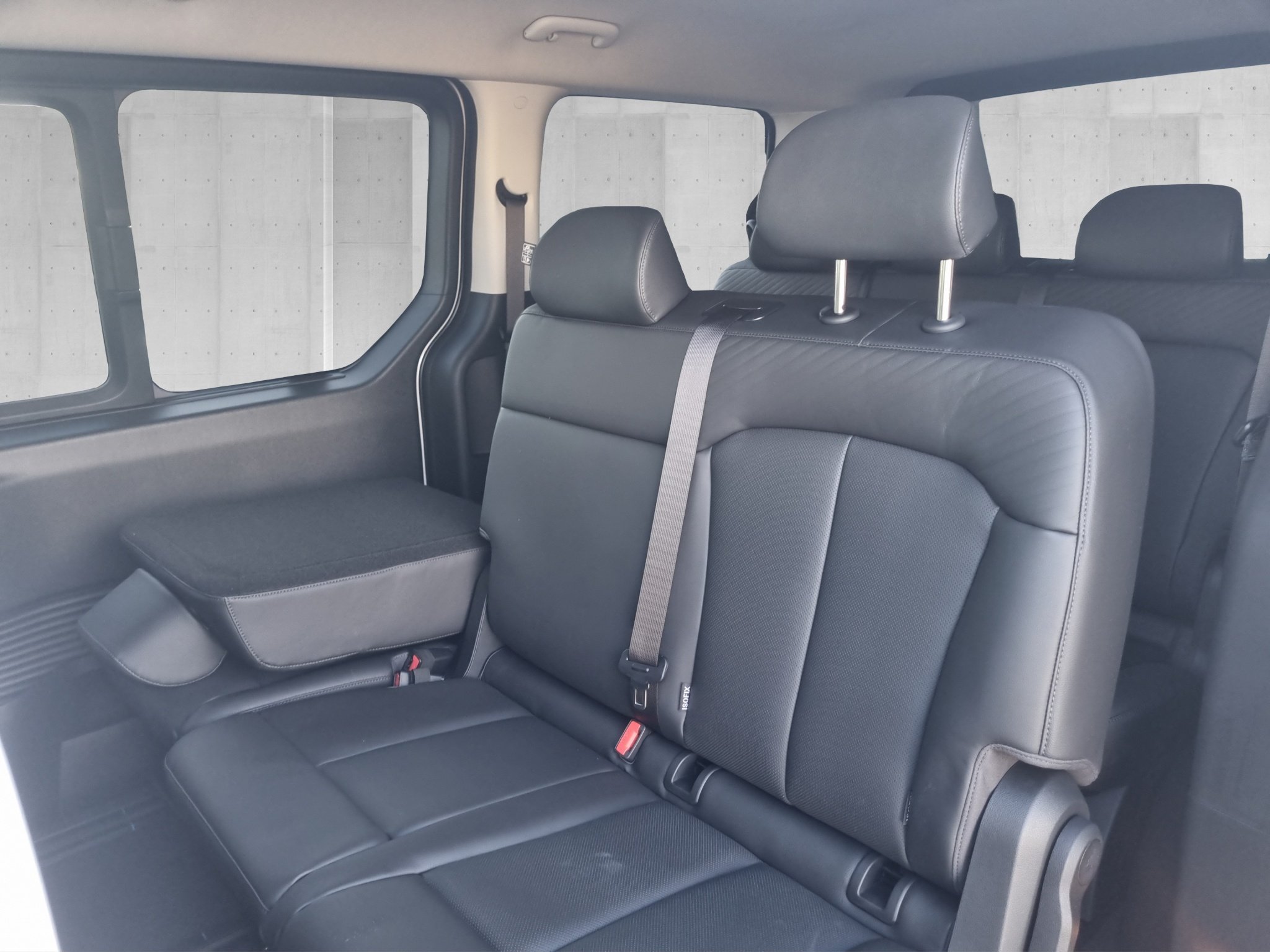 Hyundai STARIA 1.6 T-GDI HEV Prime Aut. *9-Sitzer*ACC*LED* – Bild 8