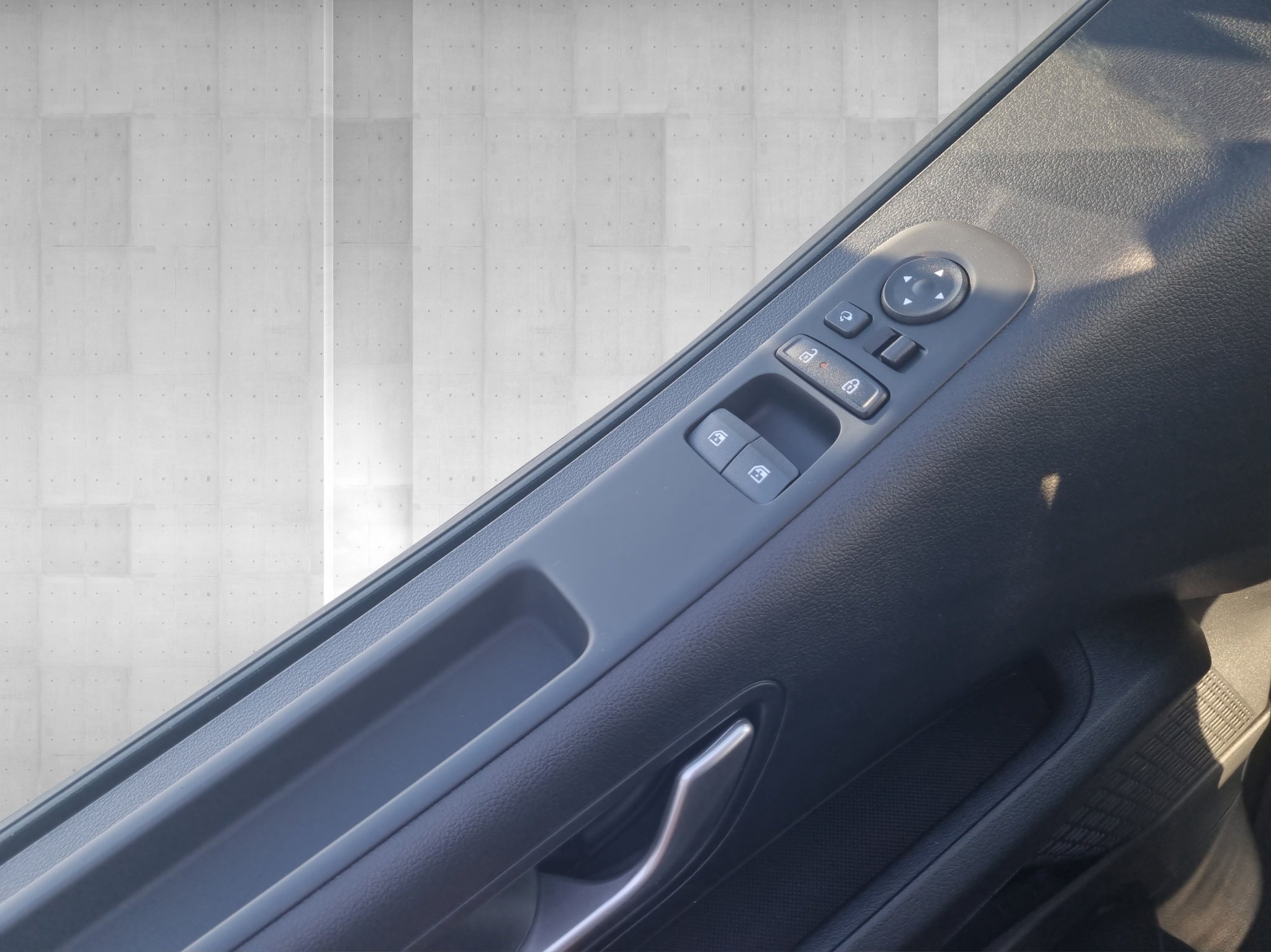 Hyundai STARIA 1.6 T-GDI HEV Prime Aut. *9-Sitzer*ACC*LED* – Bild 11