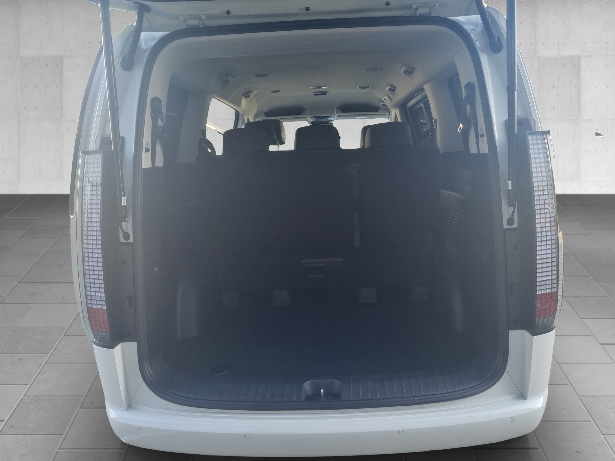 Hyundai STARIA 1.6 T-GDI HEV Prime Aut. *9-Sitzer*ACC*LED* – Bild 16