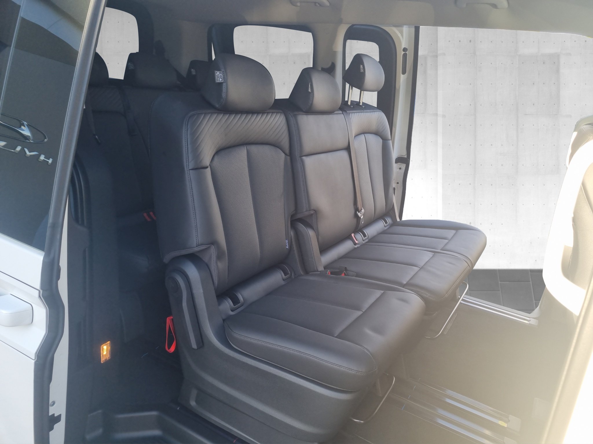 Hyundai STARIA 1.6 T-GDI HEV Prime Aut. *9-Sitzer*ACC*LED* – Bild 17