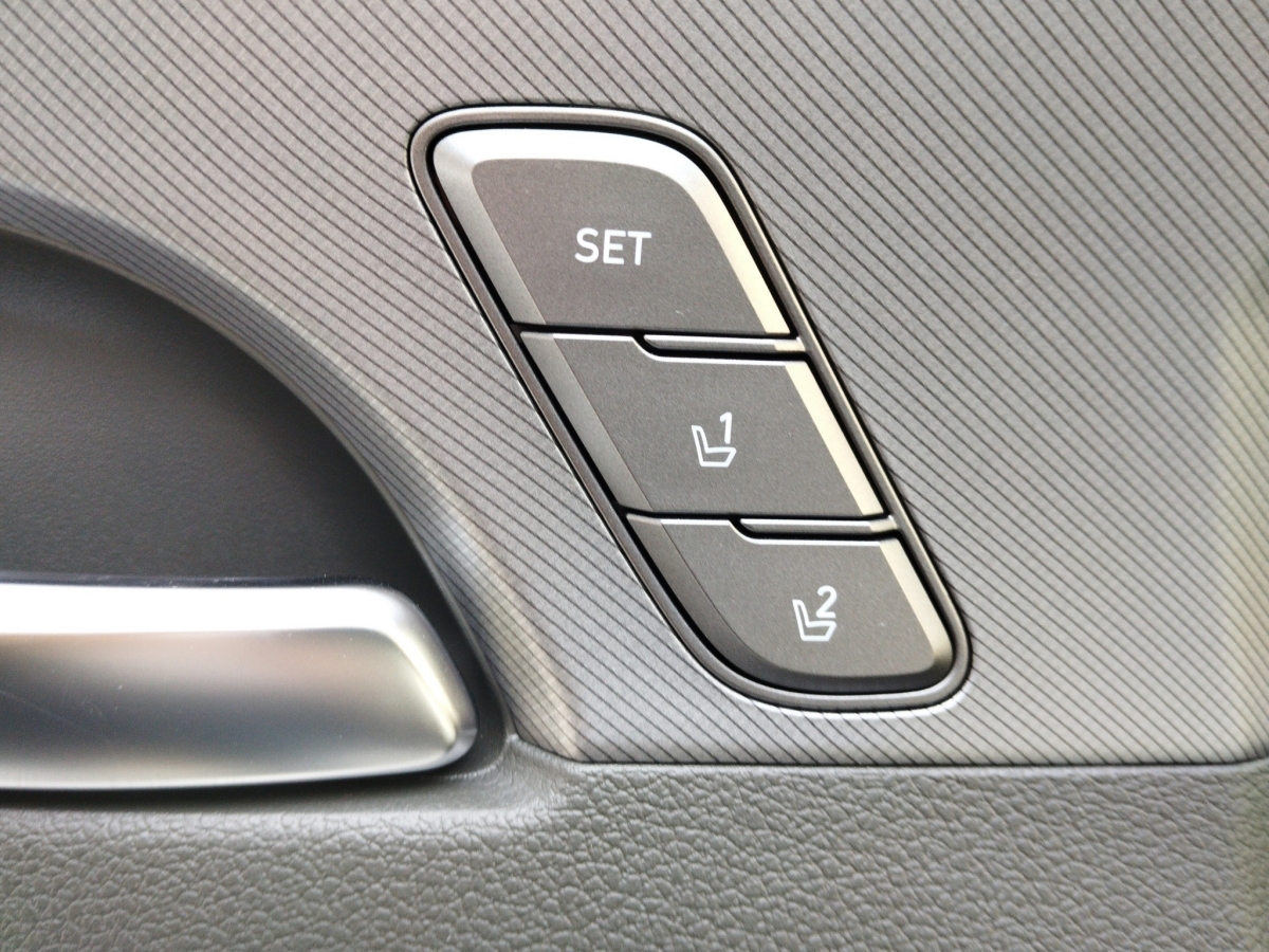 Hyundai Santa Fe 1.6 T-GDI 5-Sitzer Signature 360°*4xSHZ – Bild 25