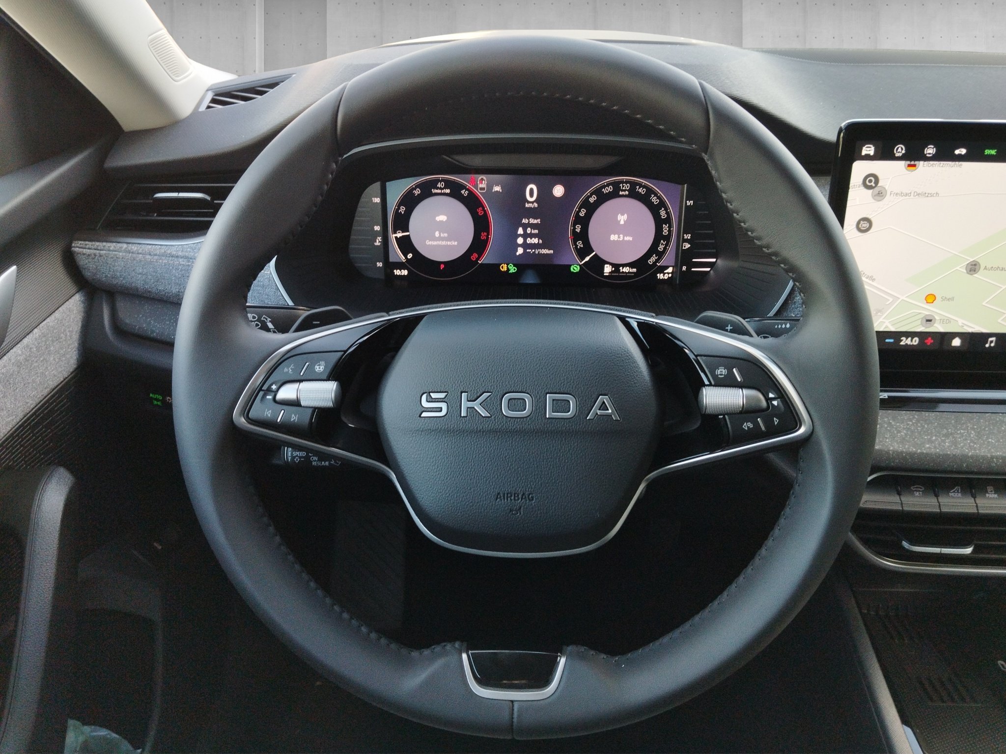 Skoda Octavia Combi 2.0 TDI Tour DSG *360°*4xSHZ*ACC*LM – Bild 10