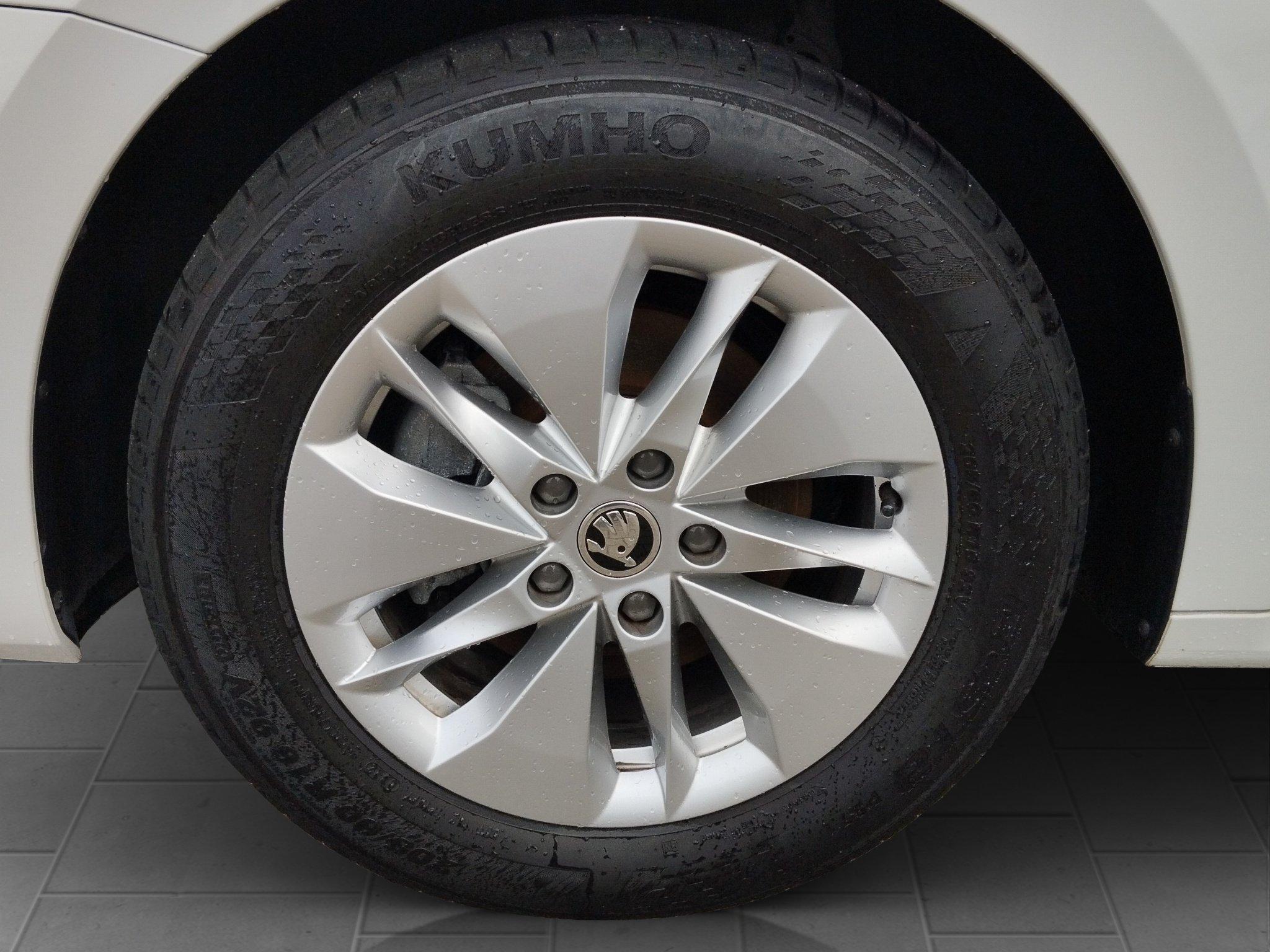 Skoda Octavia Combi 2.0 TDI Ambition DynLicht*KeyLess – Bild 20