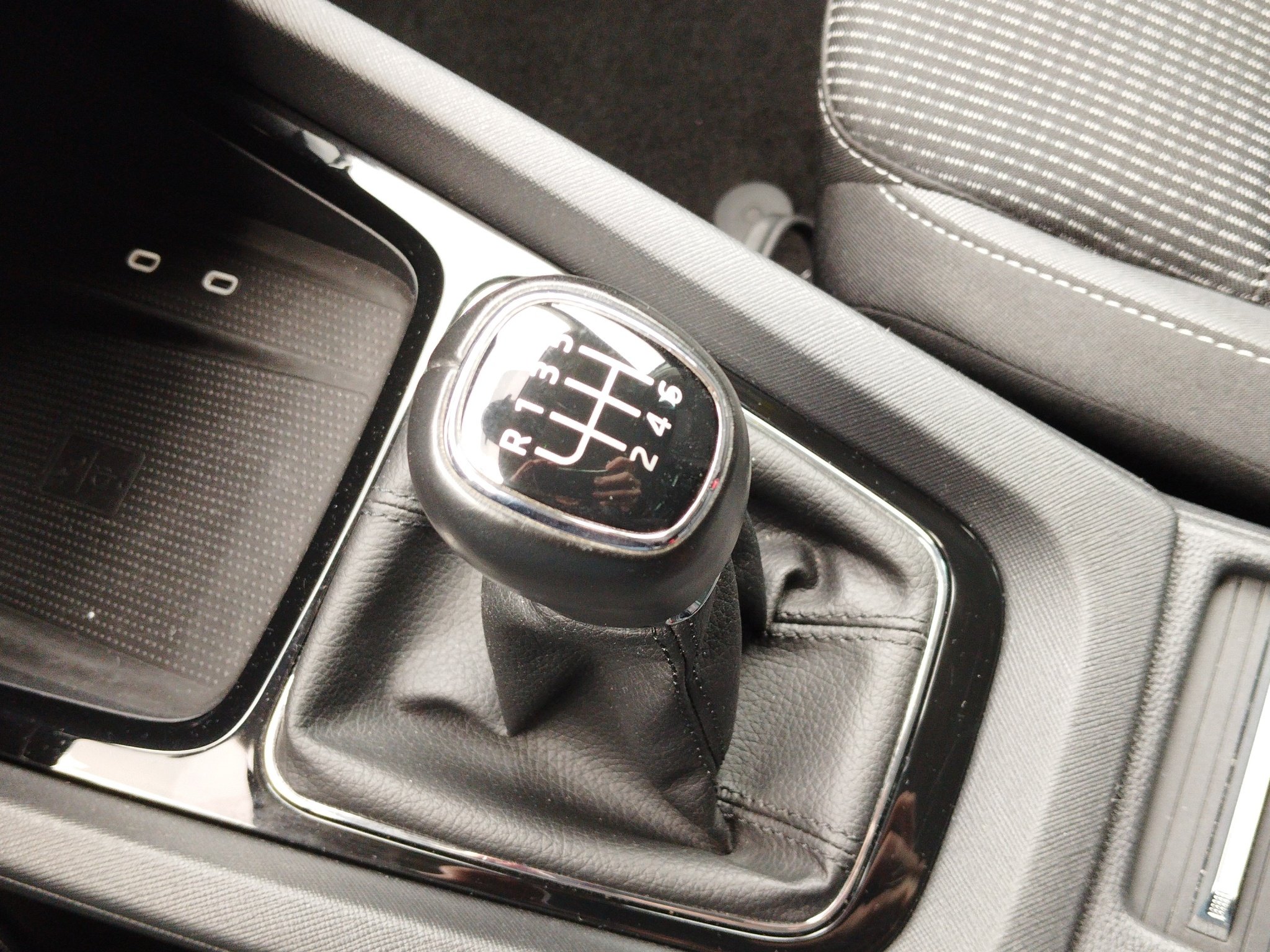 Skoda Octavia Combi 2.0 TDI Ambition DynLicht*KeyLess – Bild 27