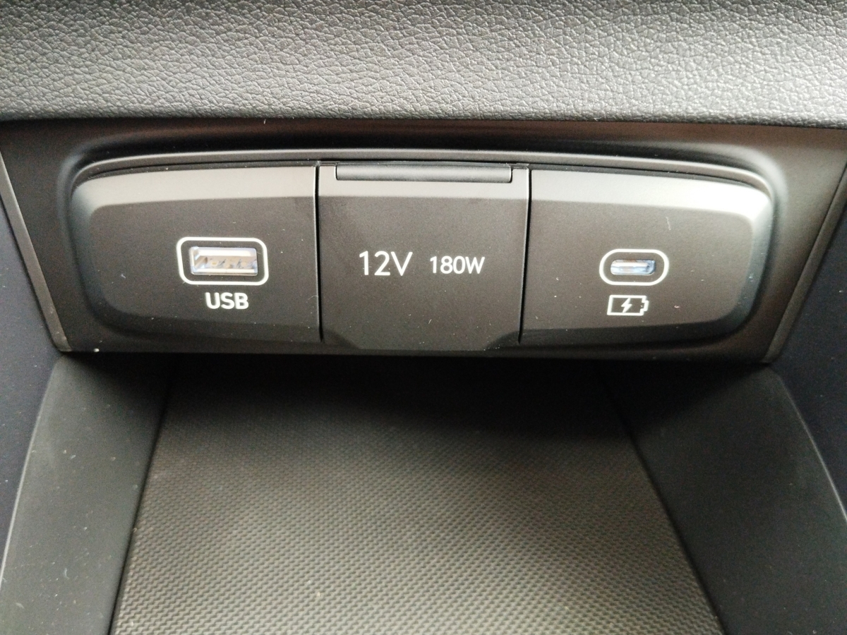 Hyundai i20 FL 1.2 Select – Bild 28