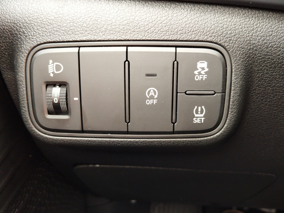 Hyundai i20 FL 1.2 Select – Bild 29