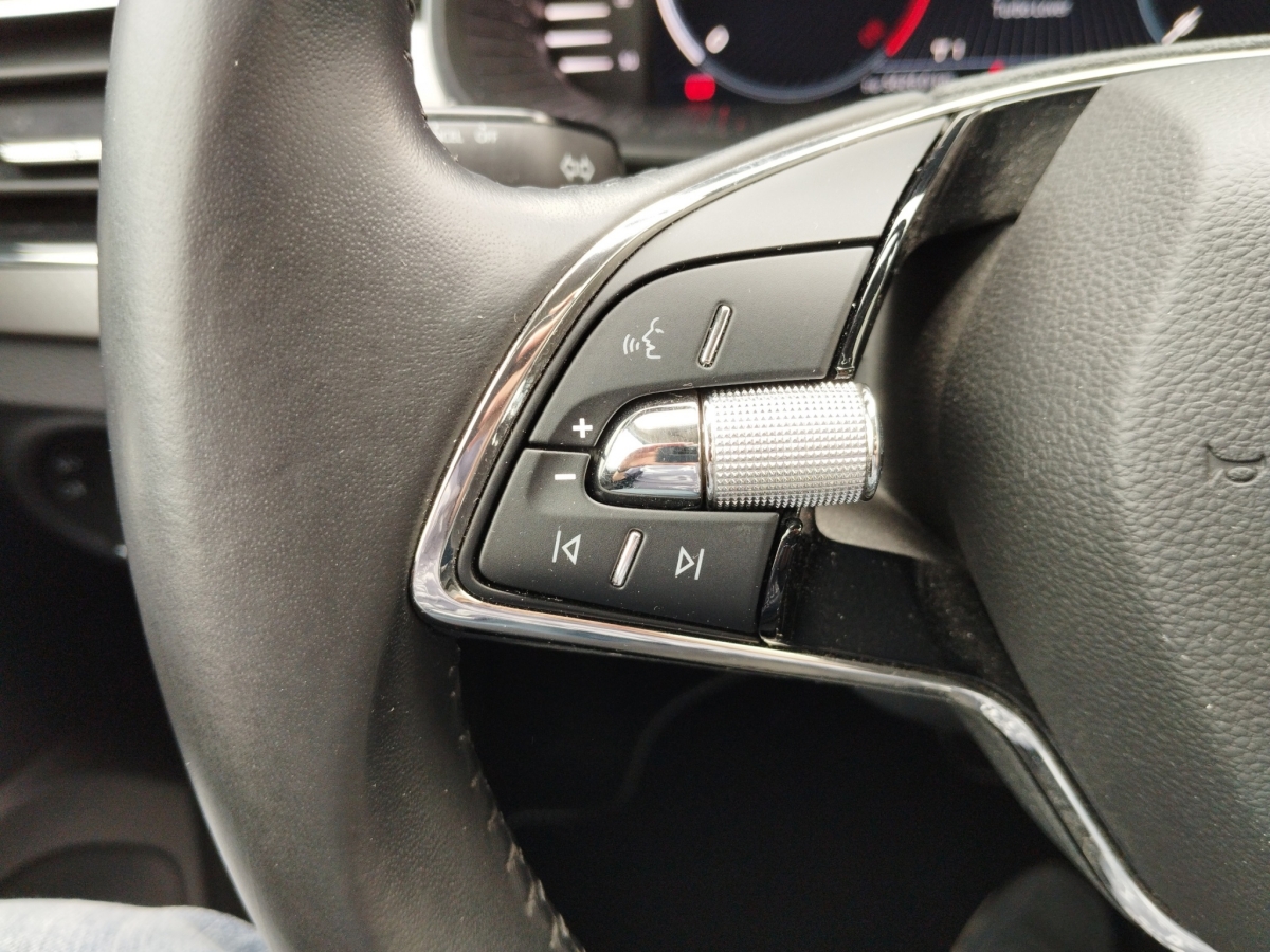 Skoda Kamiq 1.5 TSI Clever 2xKlima*Fernlichtass.*Kam. – Bild 22