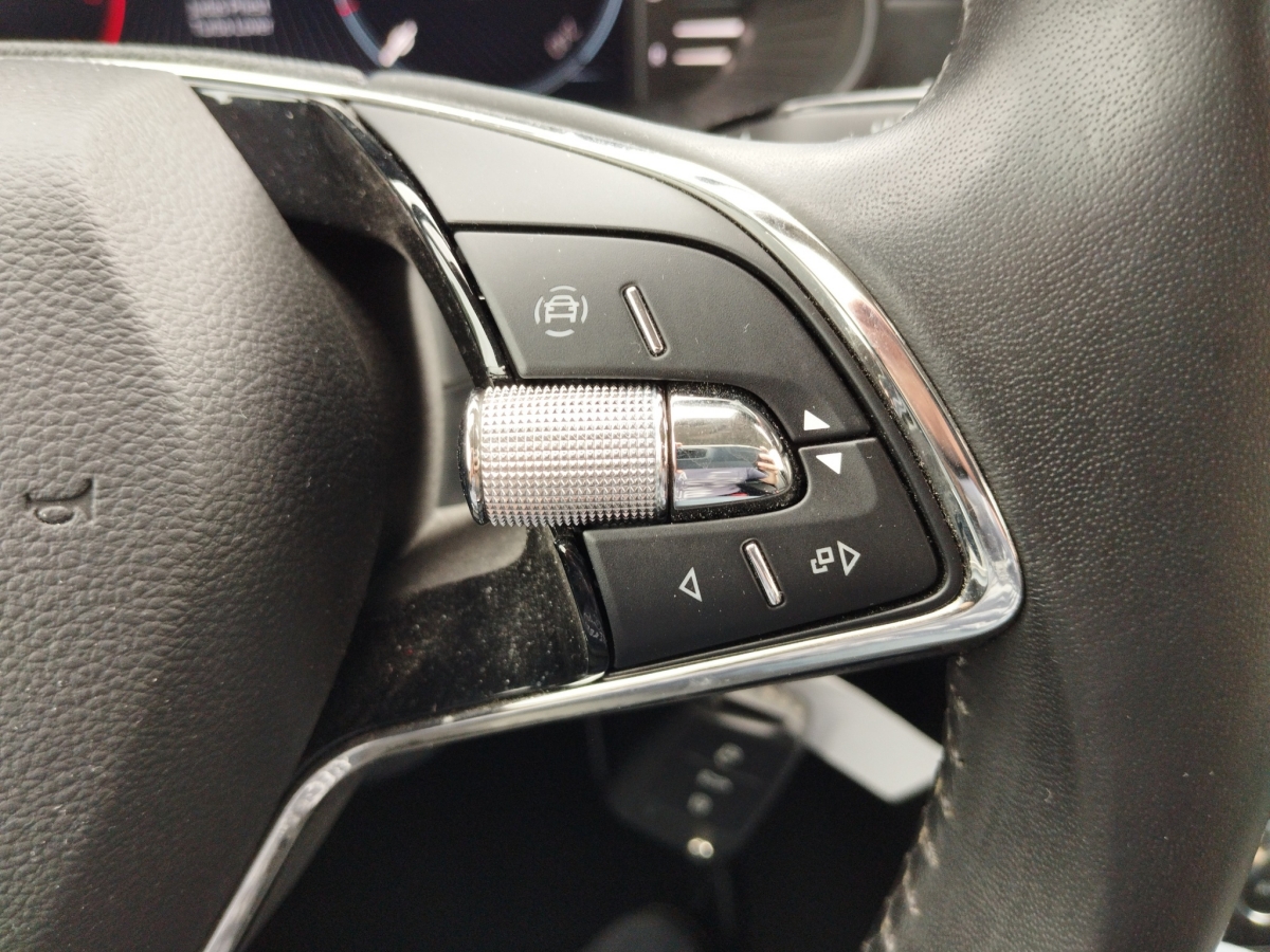 Skoda Kamiq 1.5 TSI Clever 2xKlima*Fernlichtass.*Kam. – Bild 23