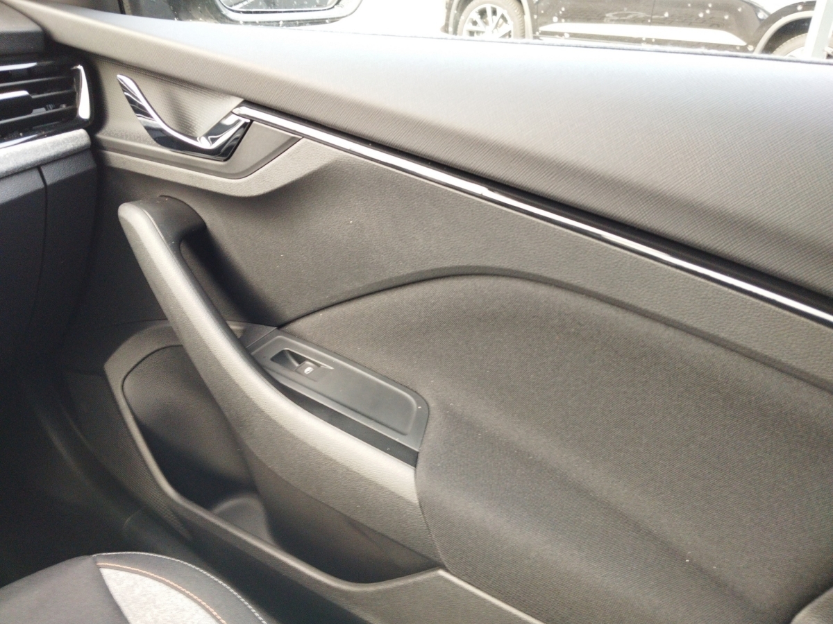 Skoda Kamiq 1.5 TSI Tour DSG #Virtual Cockpit #SH – Bild 18