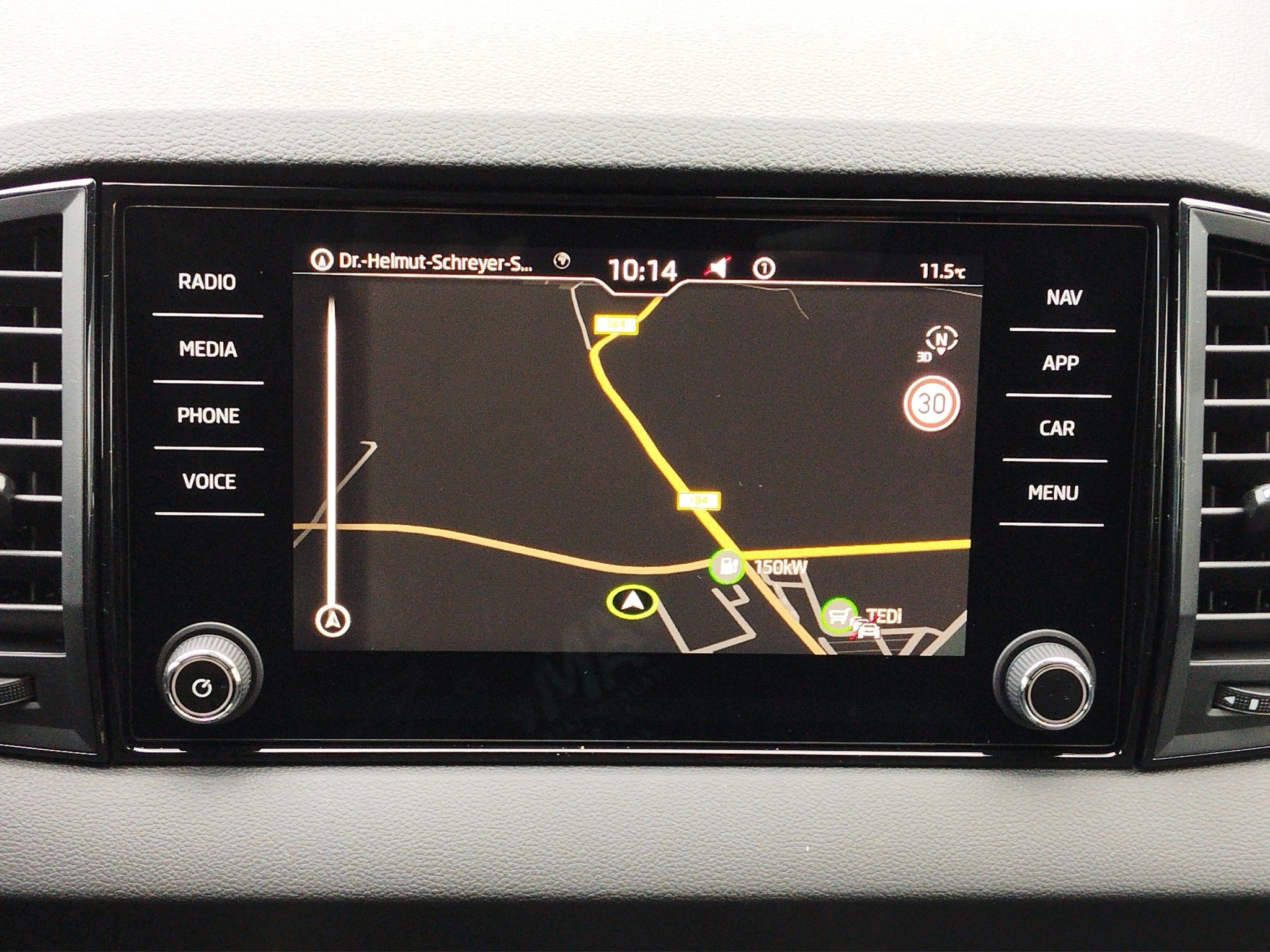 Skoda Karoq 1.5 TSI Tour DSG *ACC*AHK*AUT*Fernlichtass. – Bild 15