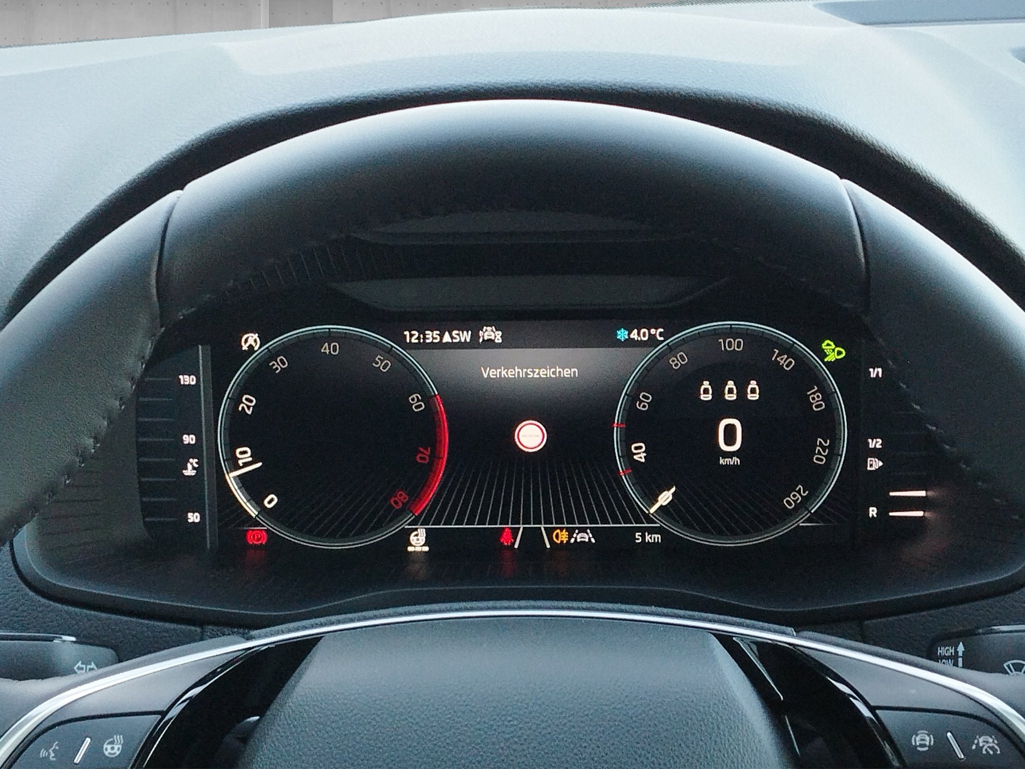 Skoda Karoq 1.5 TSI Tour ACC*AHK*Facelift*KeyLess*LED – Bild 11