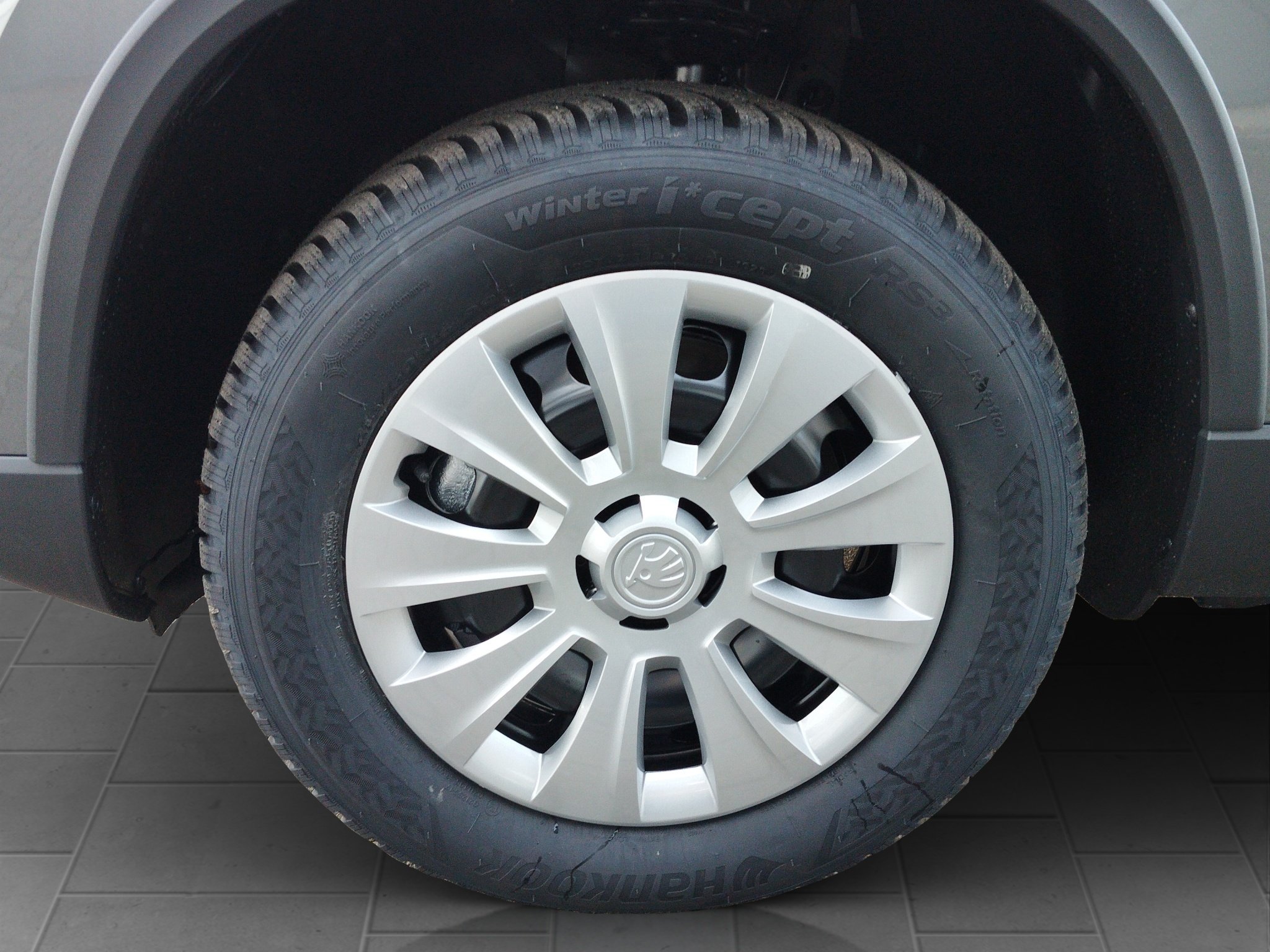 Skoda Karoq 1.5 TSI Tour ACC*AHK*Facelift*KeyLess*LED – Bild 20