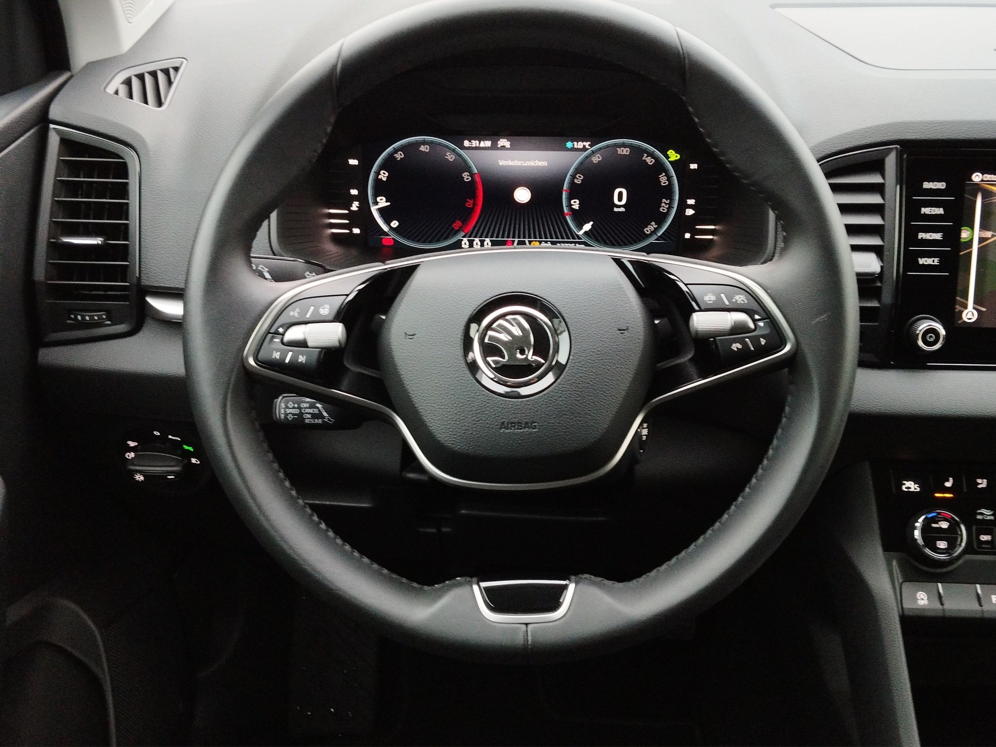 Skoda Karoq 1.5 TSI Drive ACC*AHK*KlimaA*LED*Navi*PDC – Bild 9