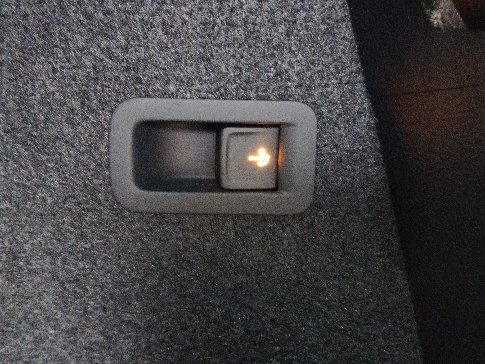 Skoda Karoq 1.5 TSI Drive ACC*AHK*KlimaA*LED*Navi*PDC – Bild 20