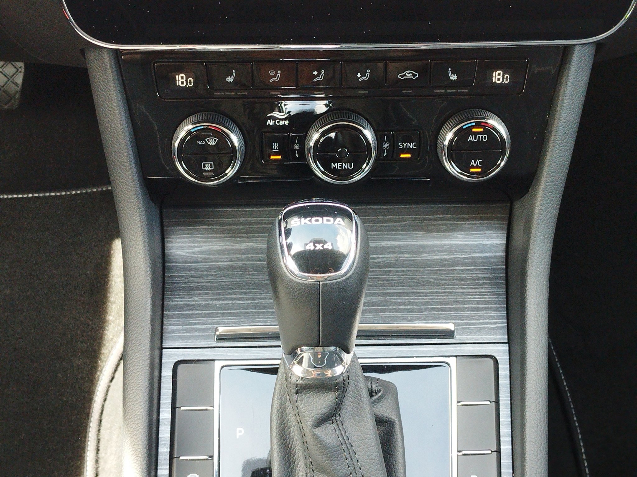 Skoda Superb Combi 2.0 TSI Style 4x4 DSG 360°*4xSHZ*LM – Bild 14