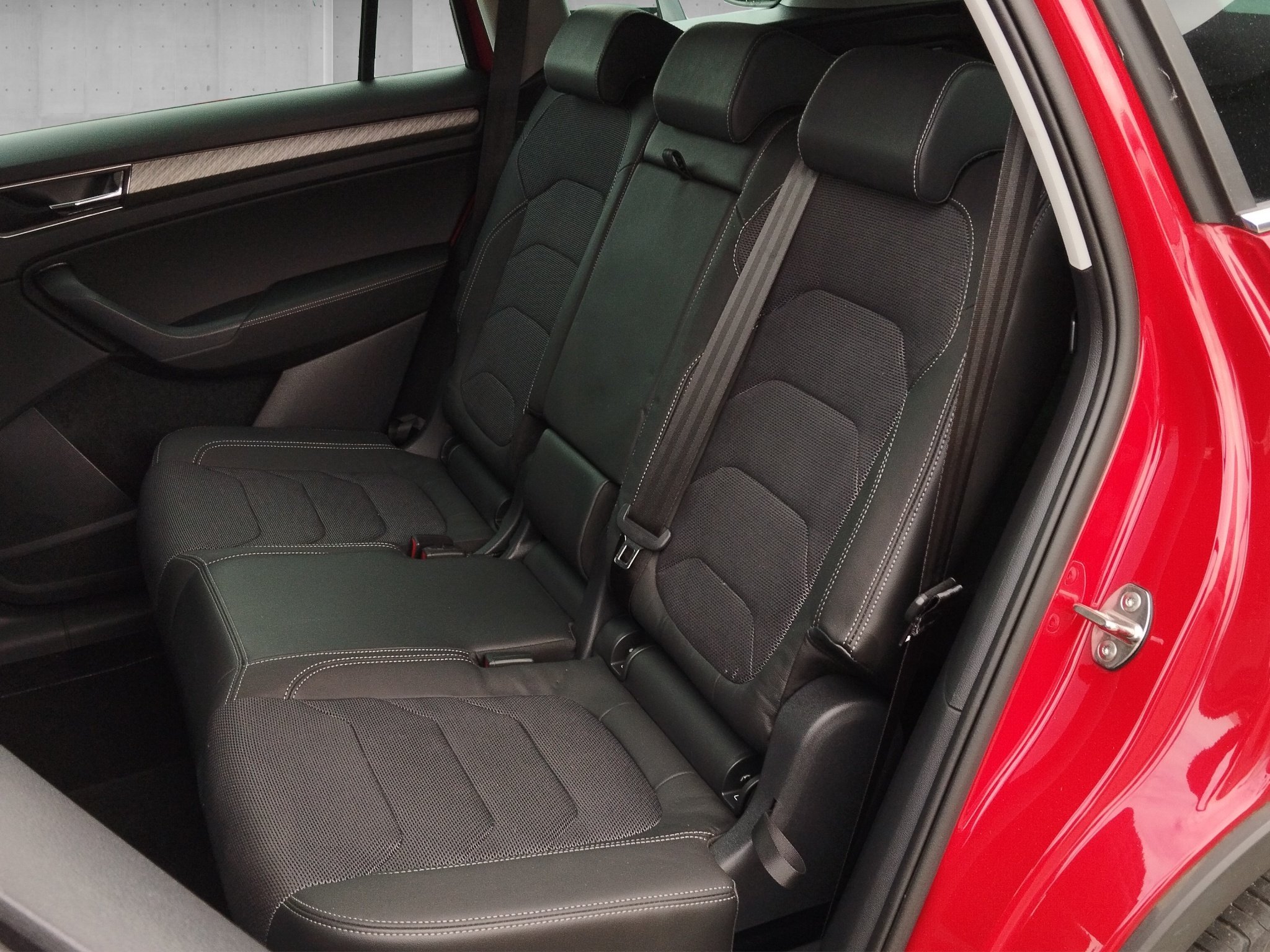 Skoda Kodiaq 2.0 TSI Style 4x4 DSG 360°*ACC*AHK*AUT*LM – Bild 9