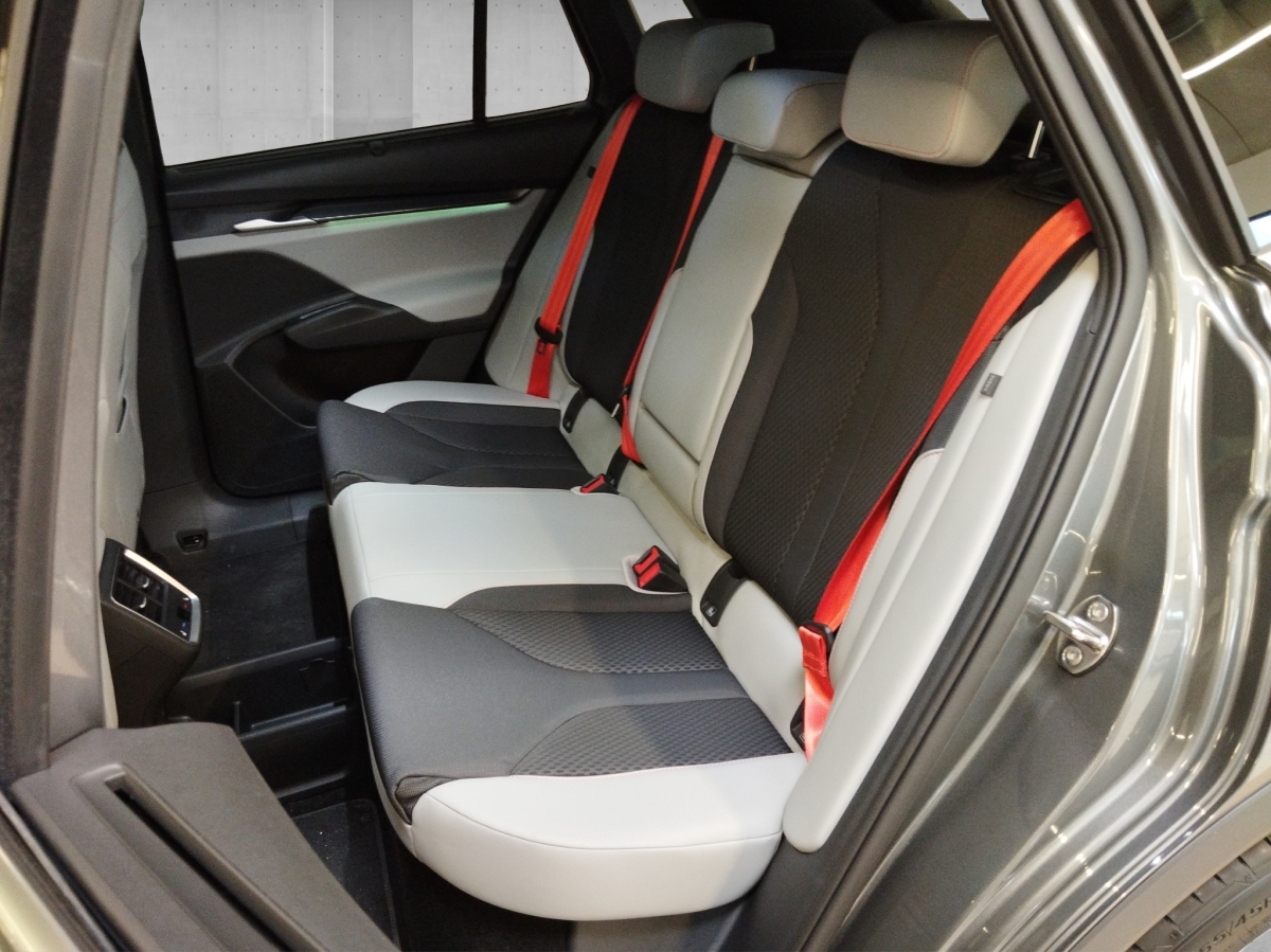 Skoda Elroq Alpha Automatik *360*4xSHZ*ACC*AUT*HUD*Kam. – Bild 11