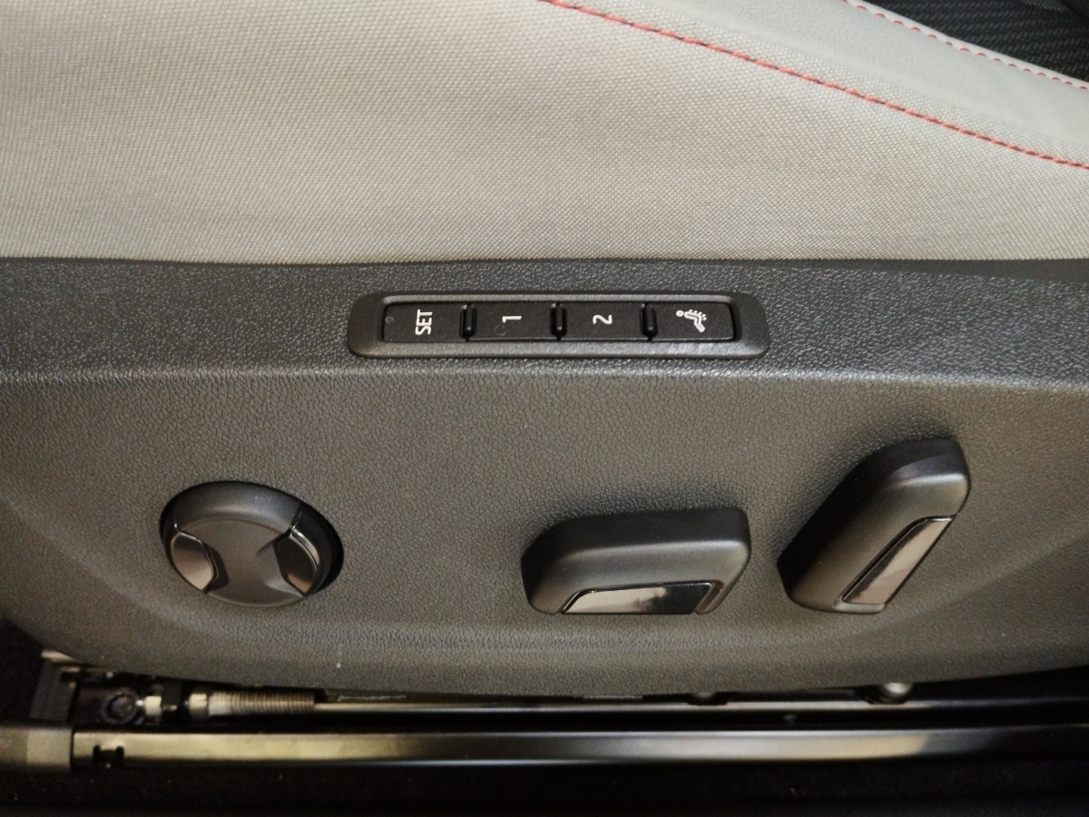 Skoda Elroq Alpha Automatik *360*4xSHZ*ACC*AUT*HUD*Kam. – Bild 24