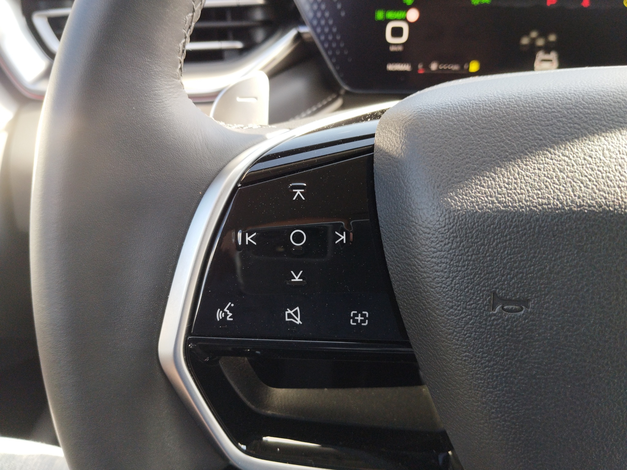 GWM WEY 05 2.0 PHEV Premium AWD NAVI*AWD*0,5% – Bild 25