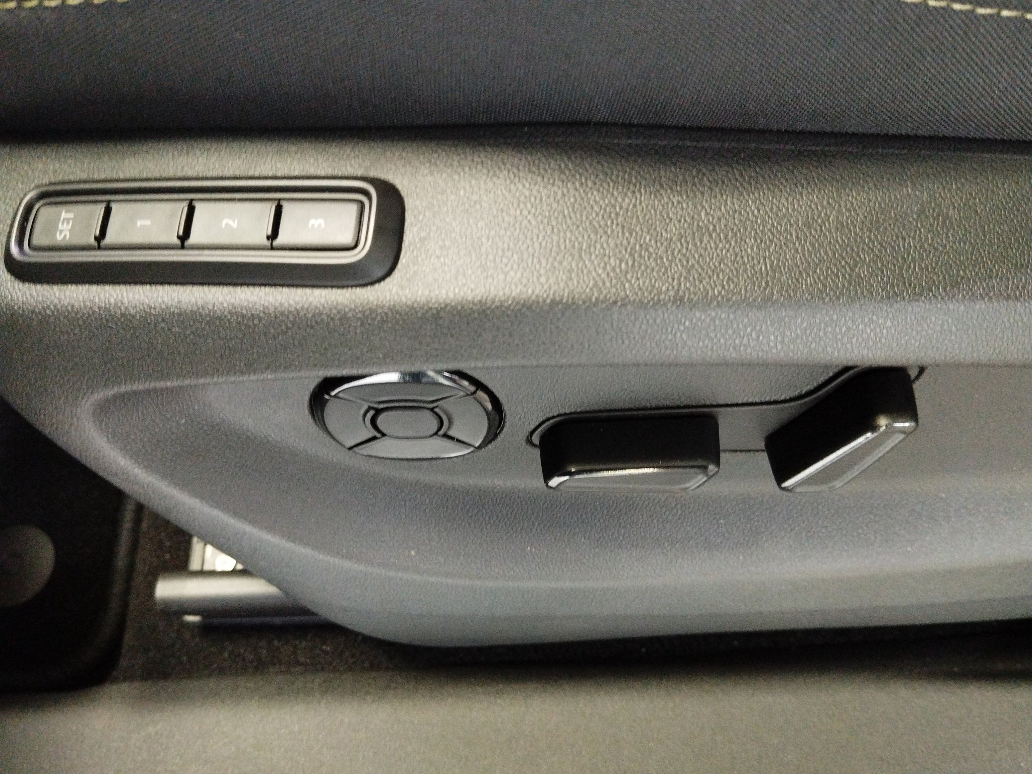 Skoda Kodiaq 2.0 TDI Selection DSG *ACC*AHK*AUT*HUD*LED – Bild 23